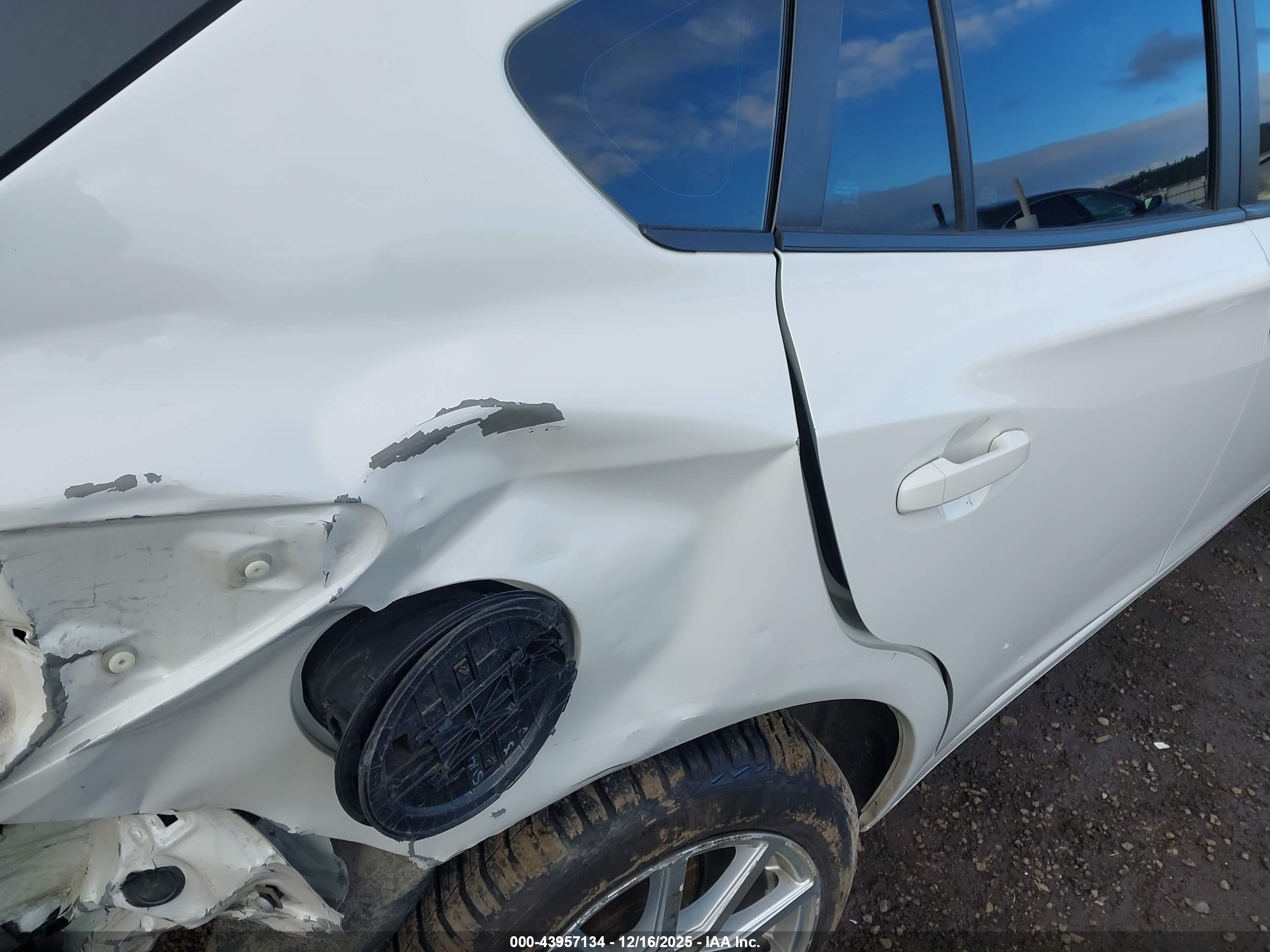 SUBARU IMPREZA image 6