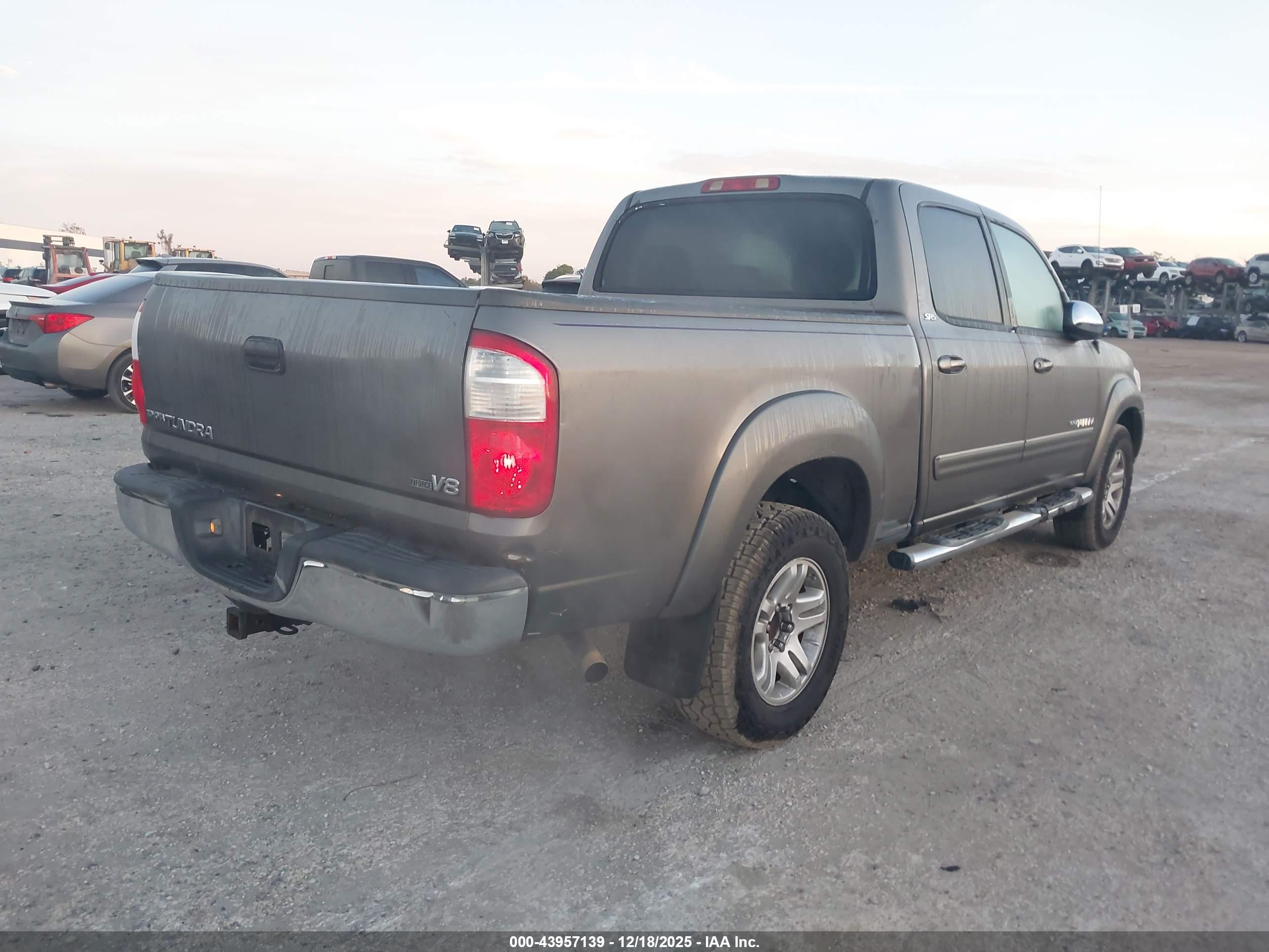 TOYOTA TUNDRA image 4