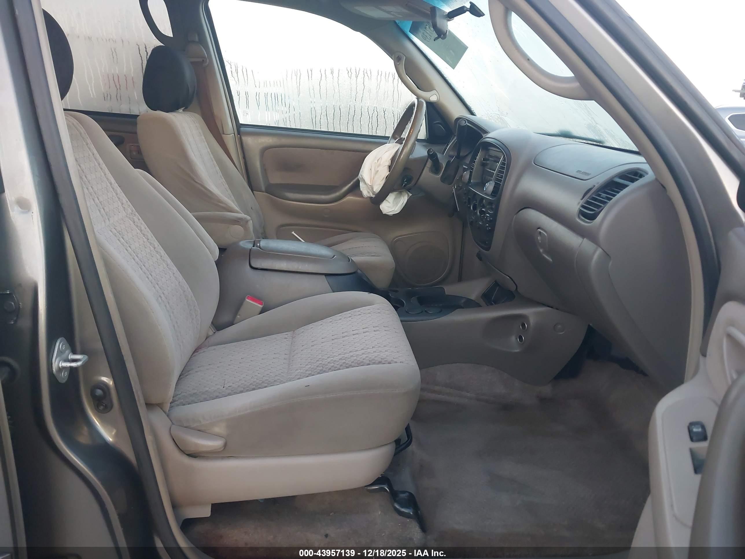 TOYOTA TUNDRA image 5