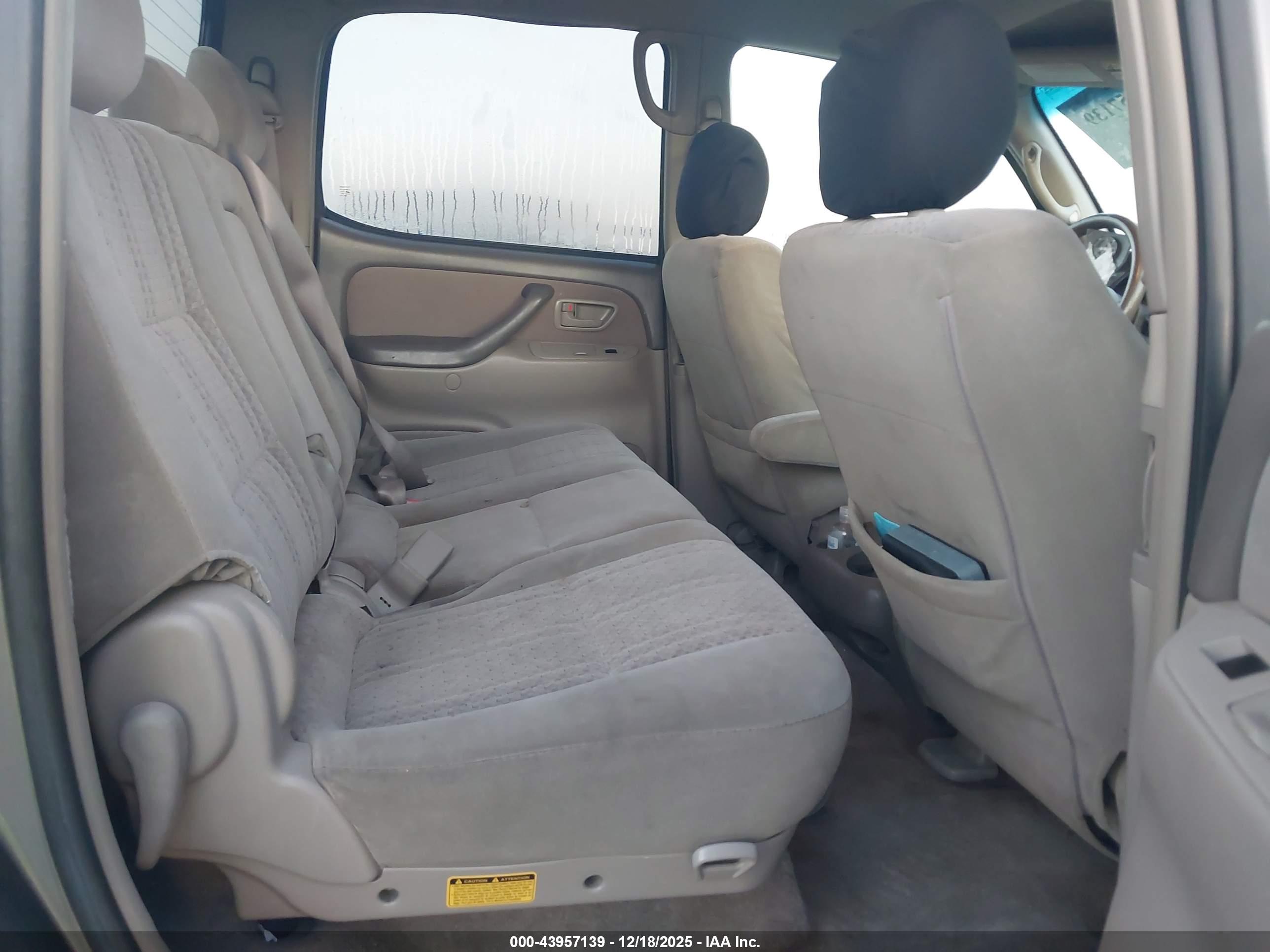 TOYOTA TUNDRA image 8