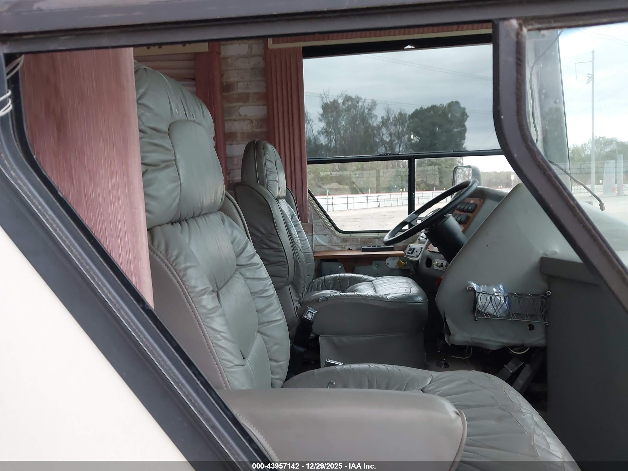 SPARTAN MOTORS image 5