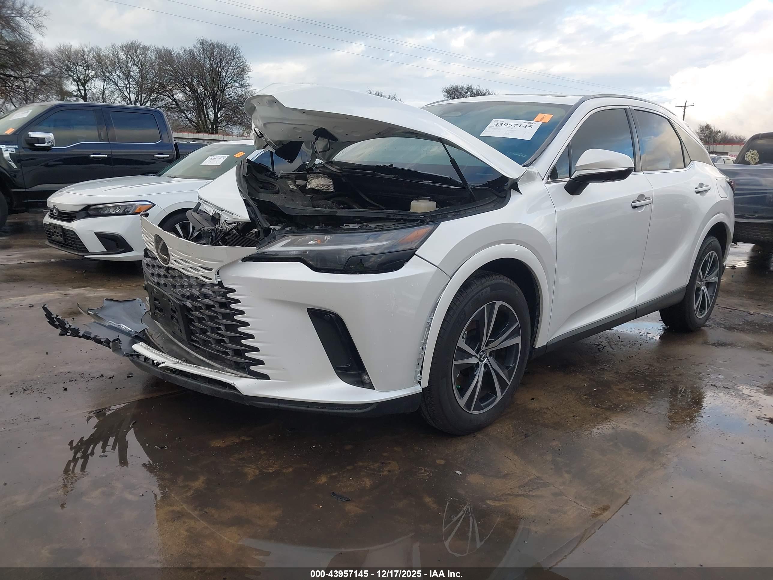 LEXUS RX image 2