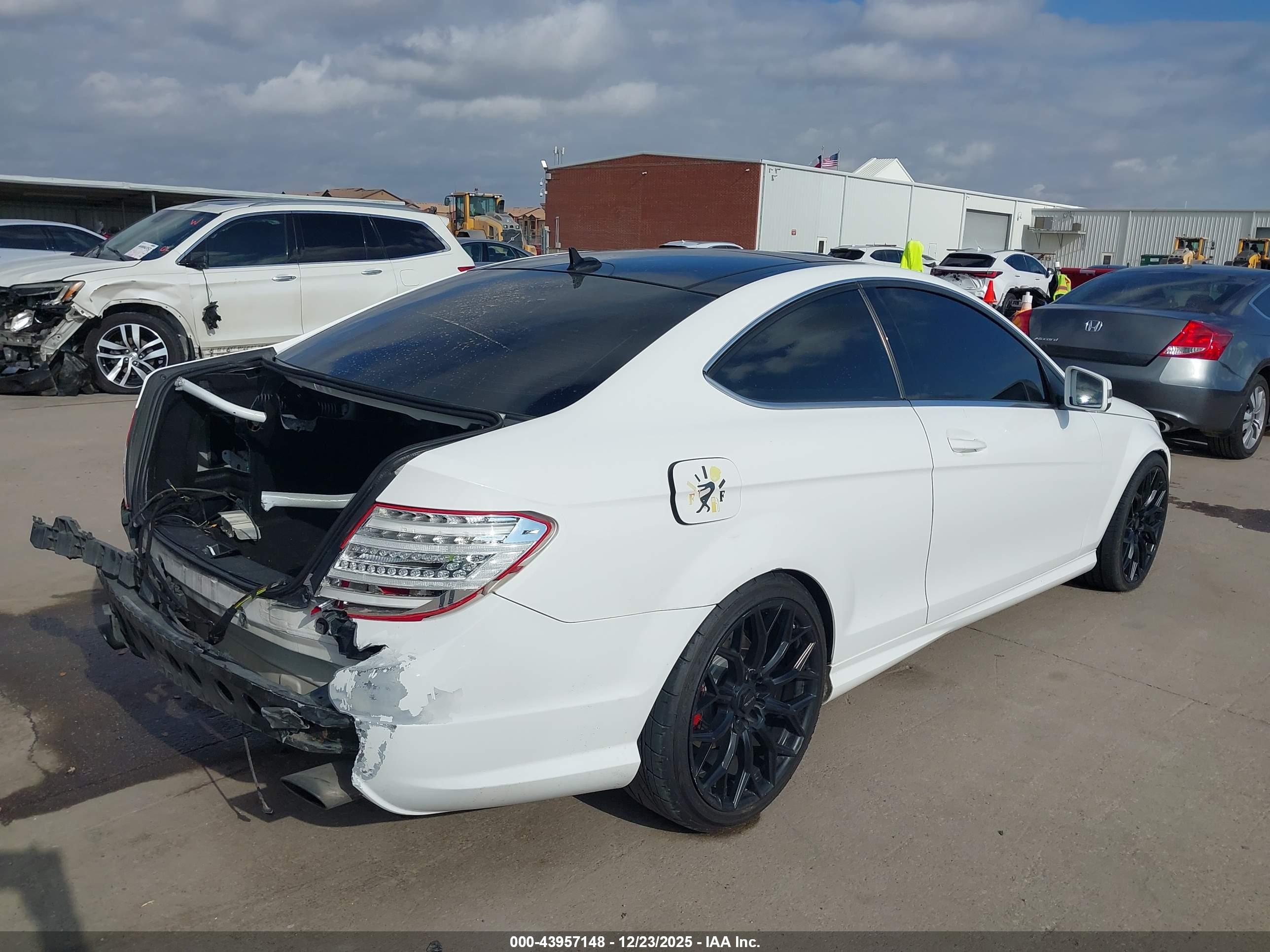 MERCEDES-BENZ C image 4