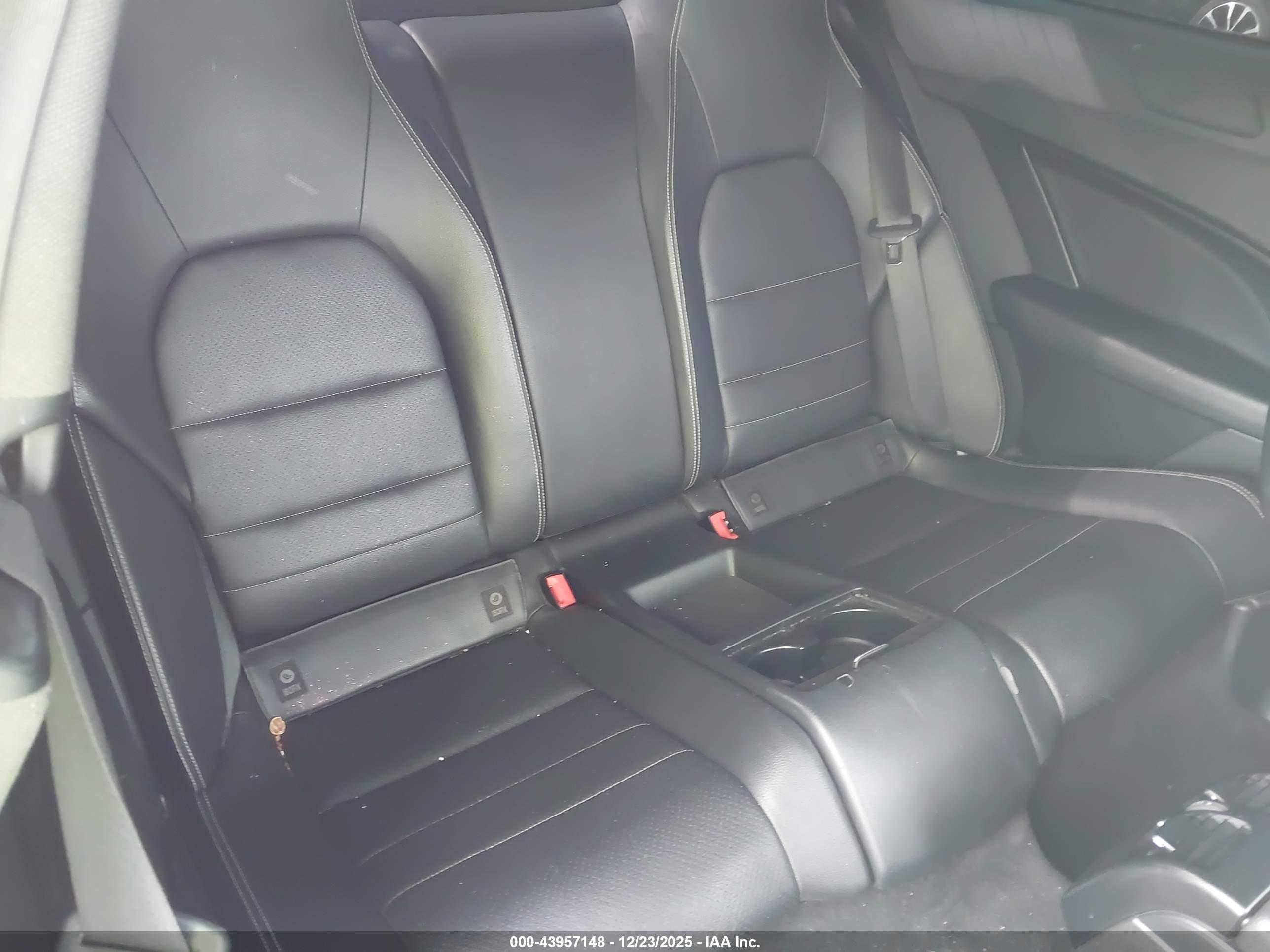 MERCEDES-BENZ C image 8