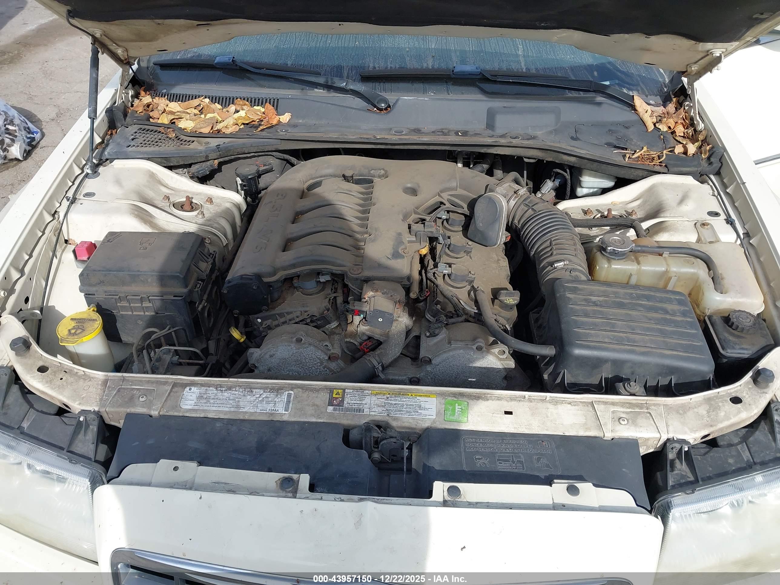 CHRYSLER 300 image 10