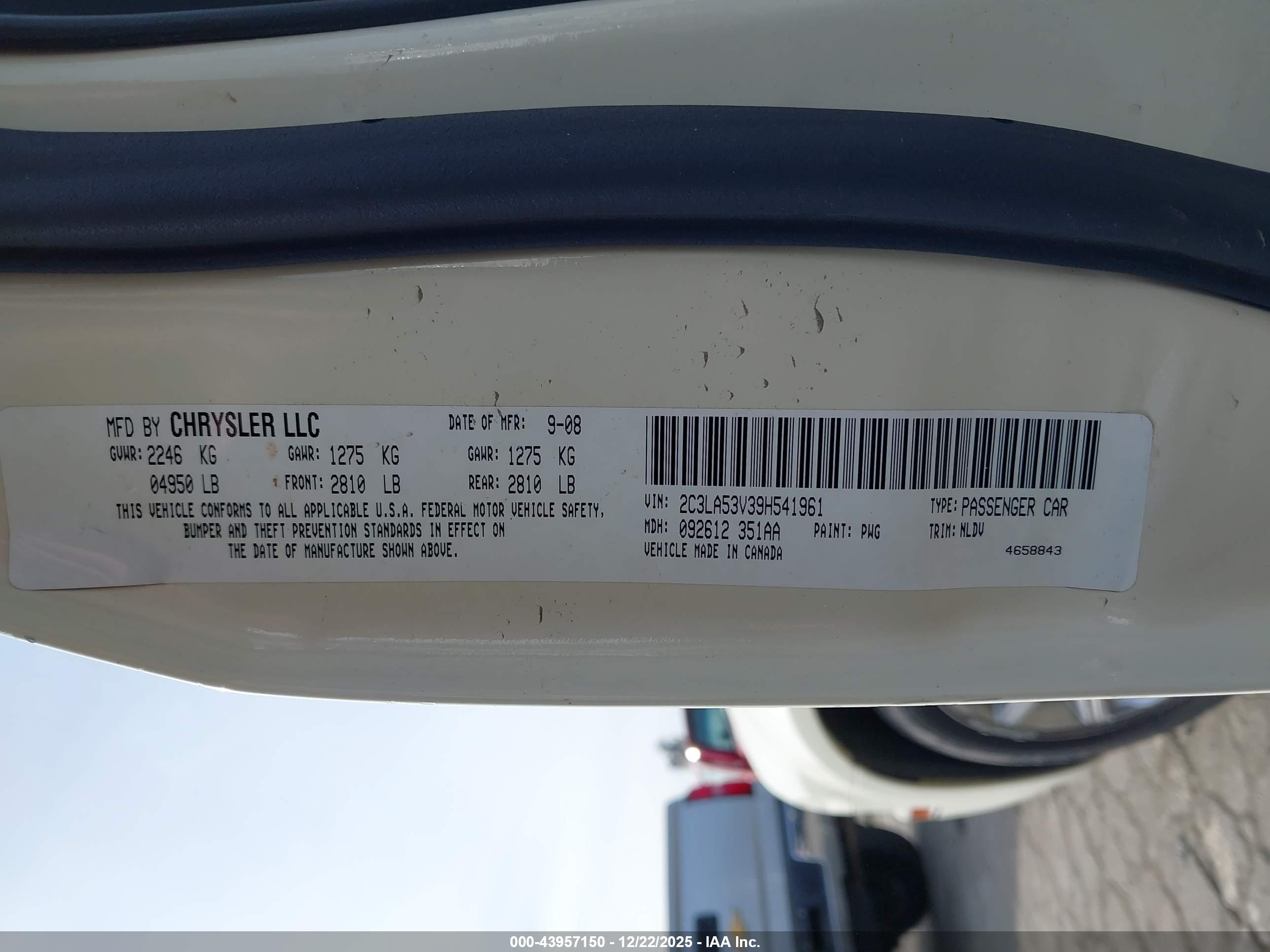 CHRYSLER 300 image 9