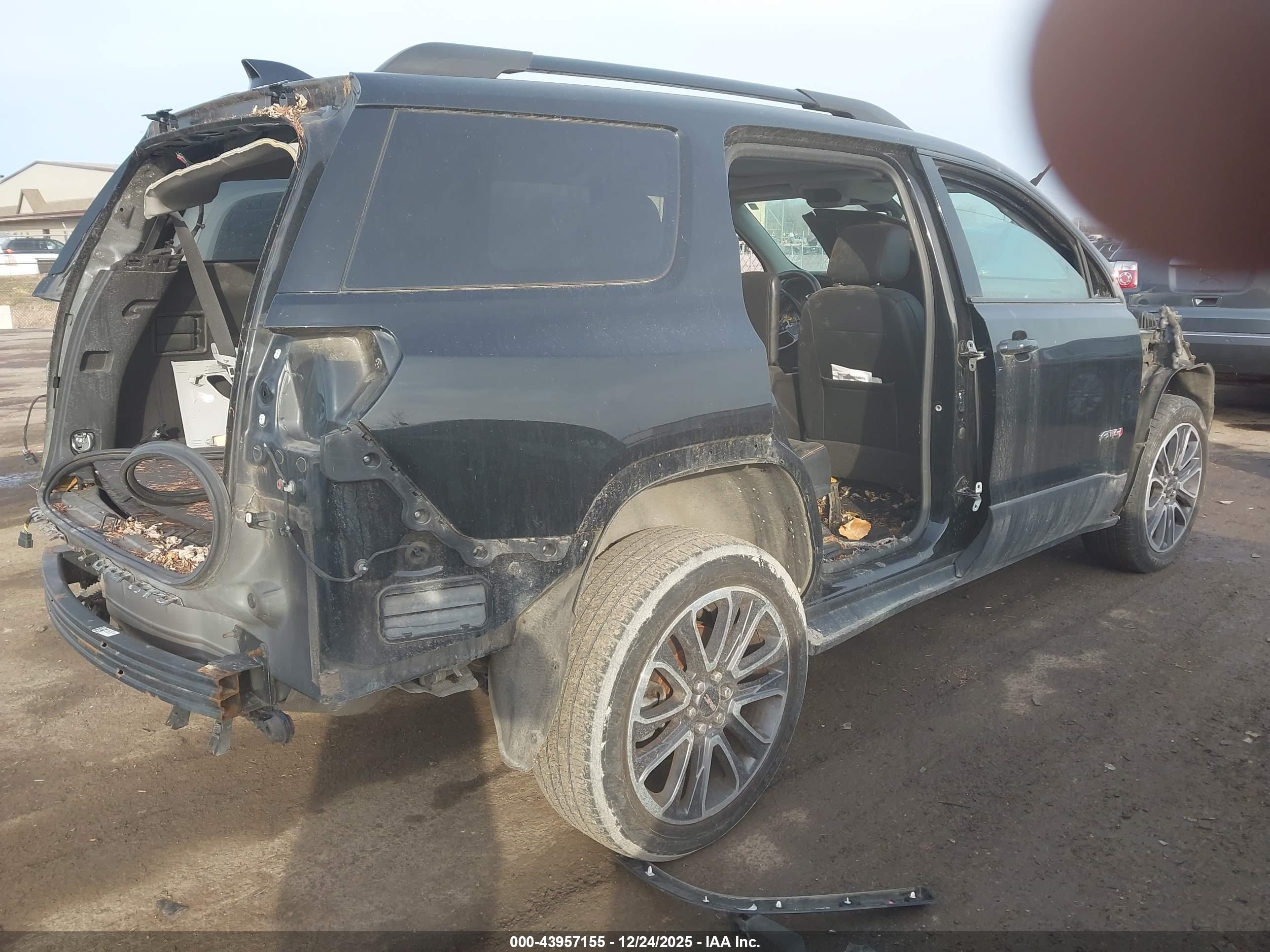 GMC ACADIA image 4