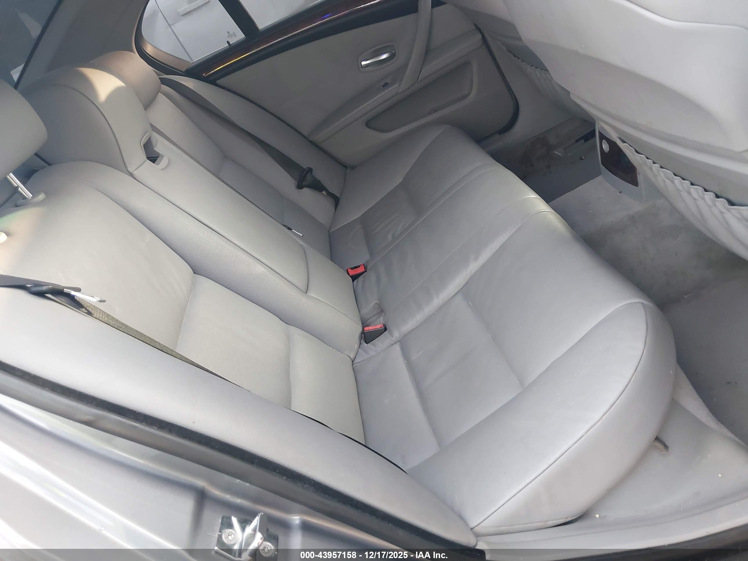 BMW 535I image 8