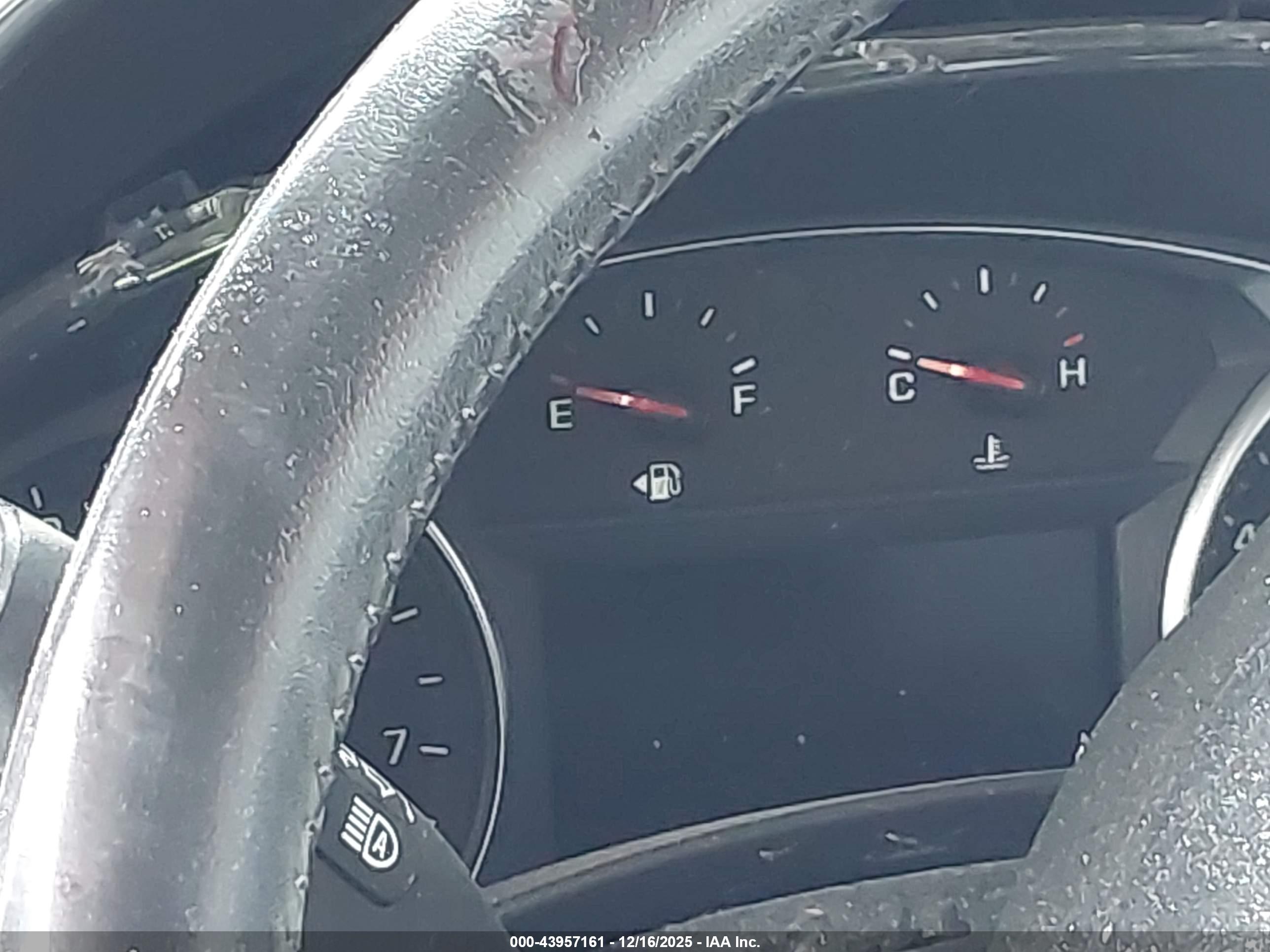 CHEVROLET EQUINOX image 7
