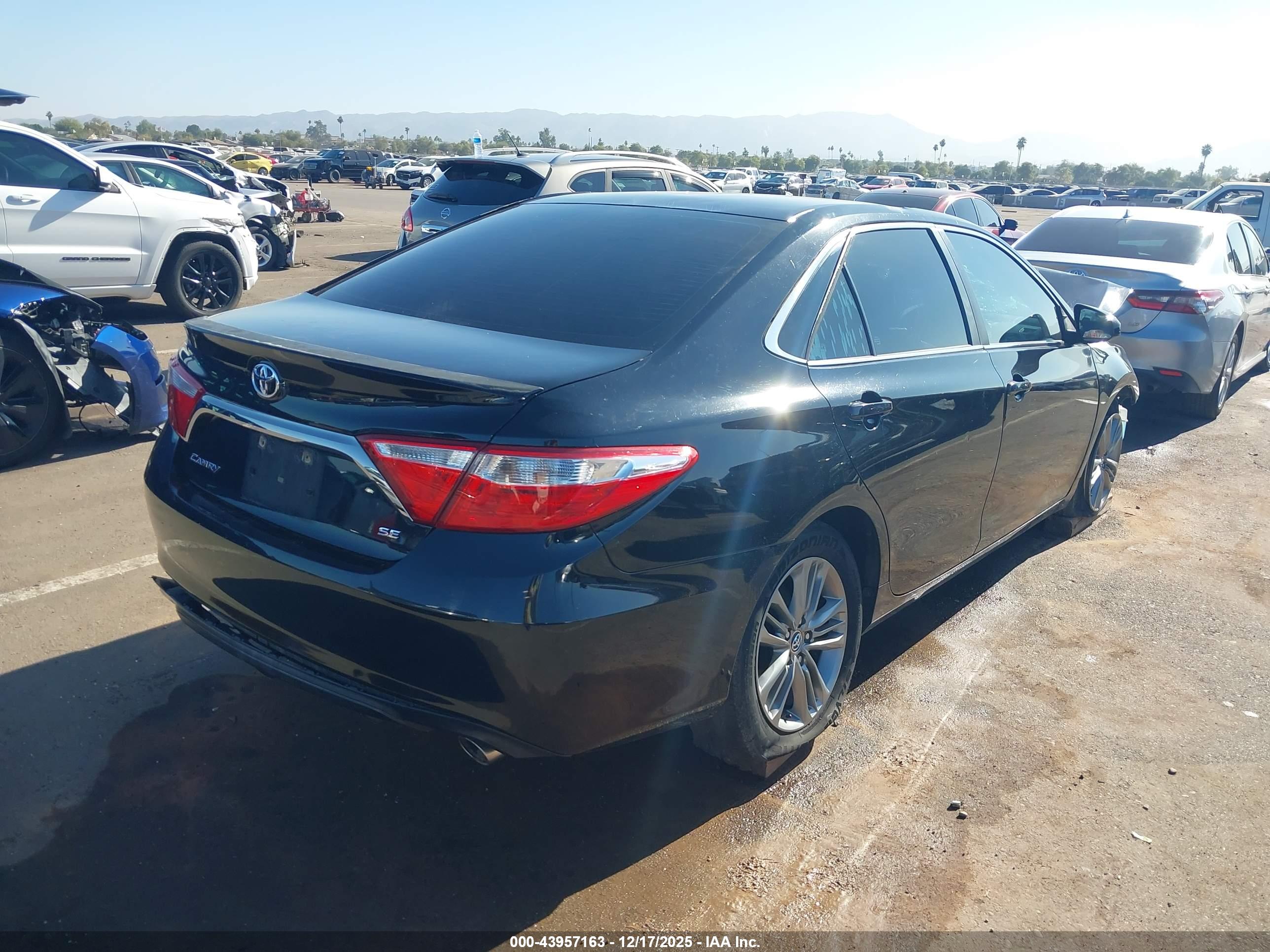 TOYOTA CAMRY image 4