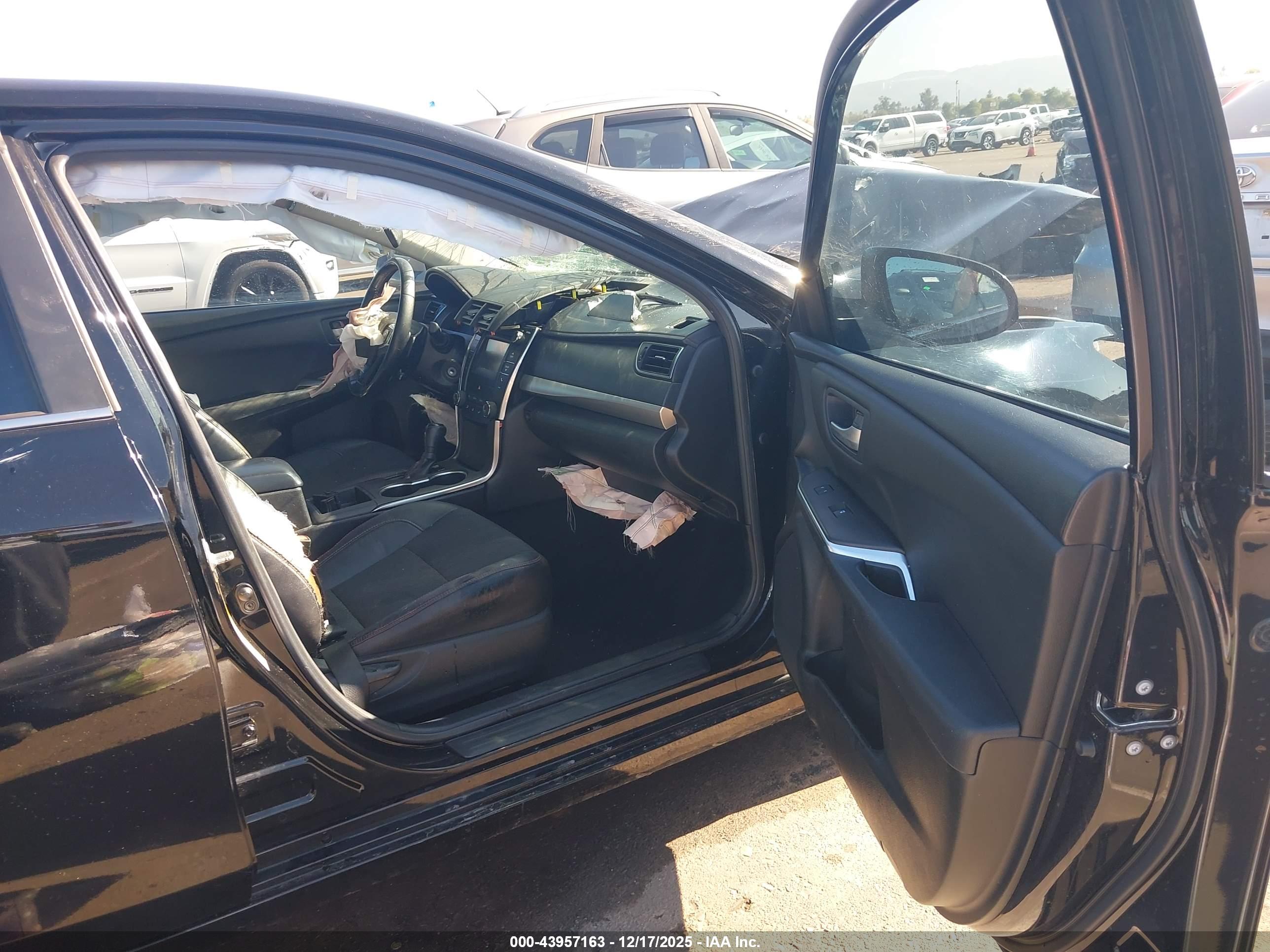 TOYOTA CAMRY image 5