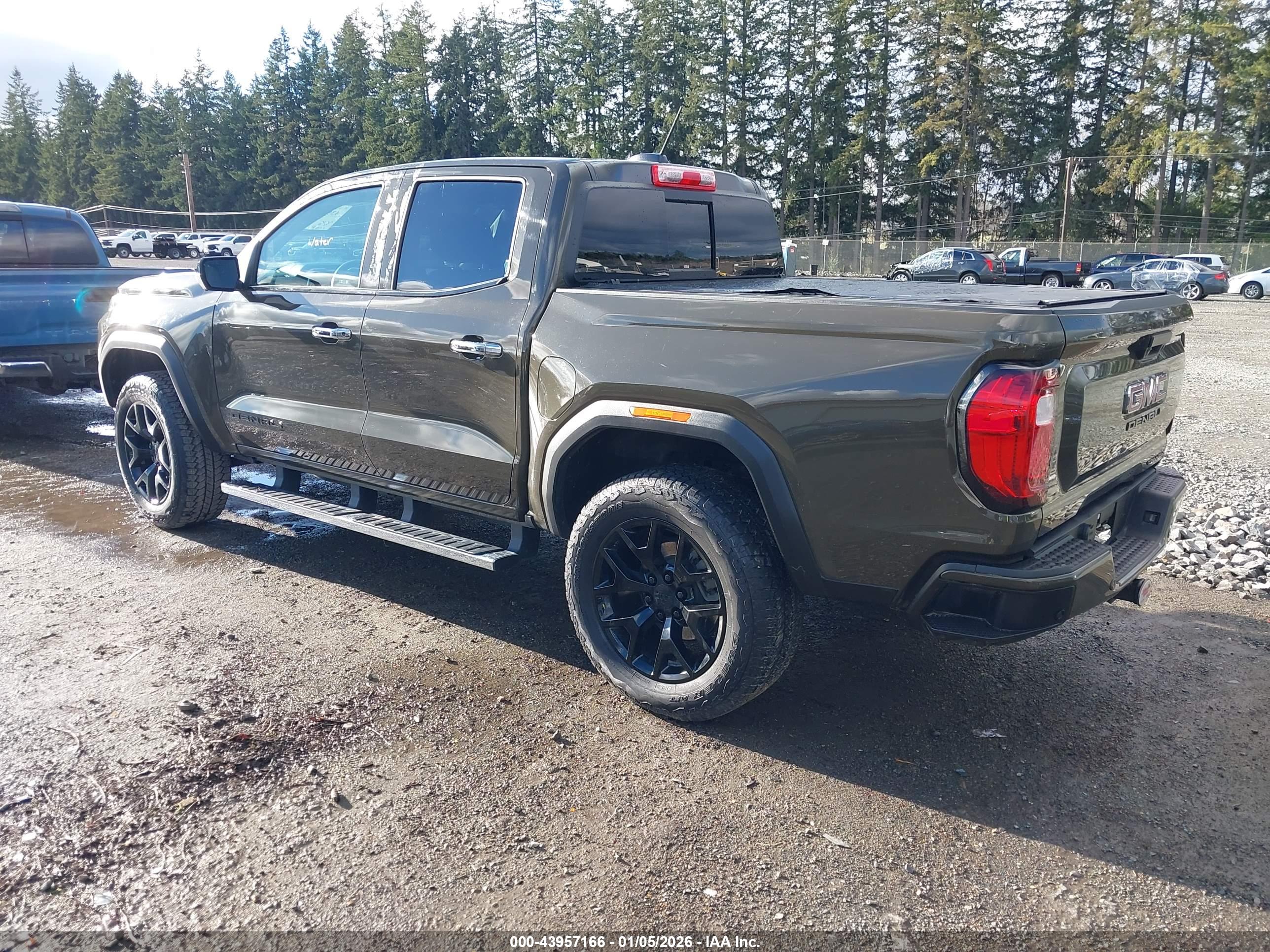GMC CANYON image 3