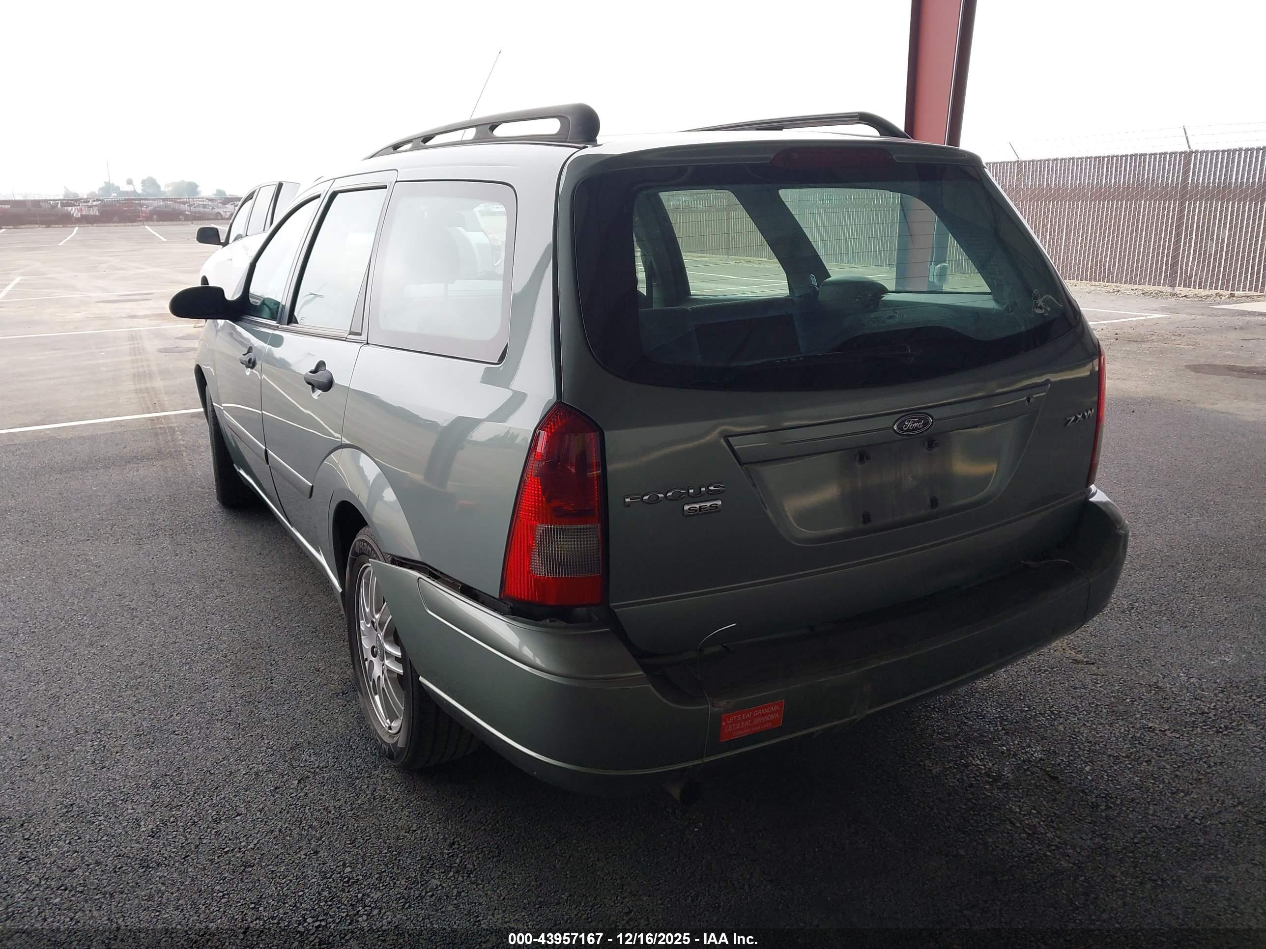 FORD FOCUS image 3