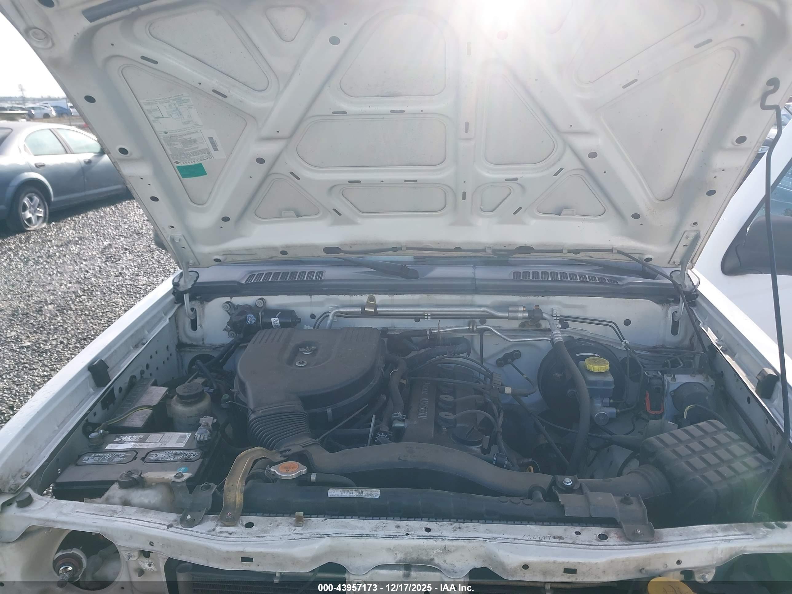 NISSAN FRONTIER image 10