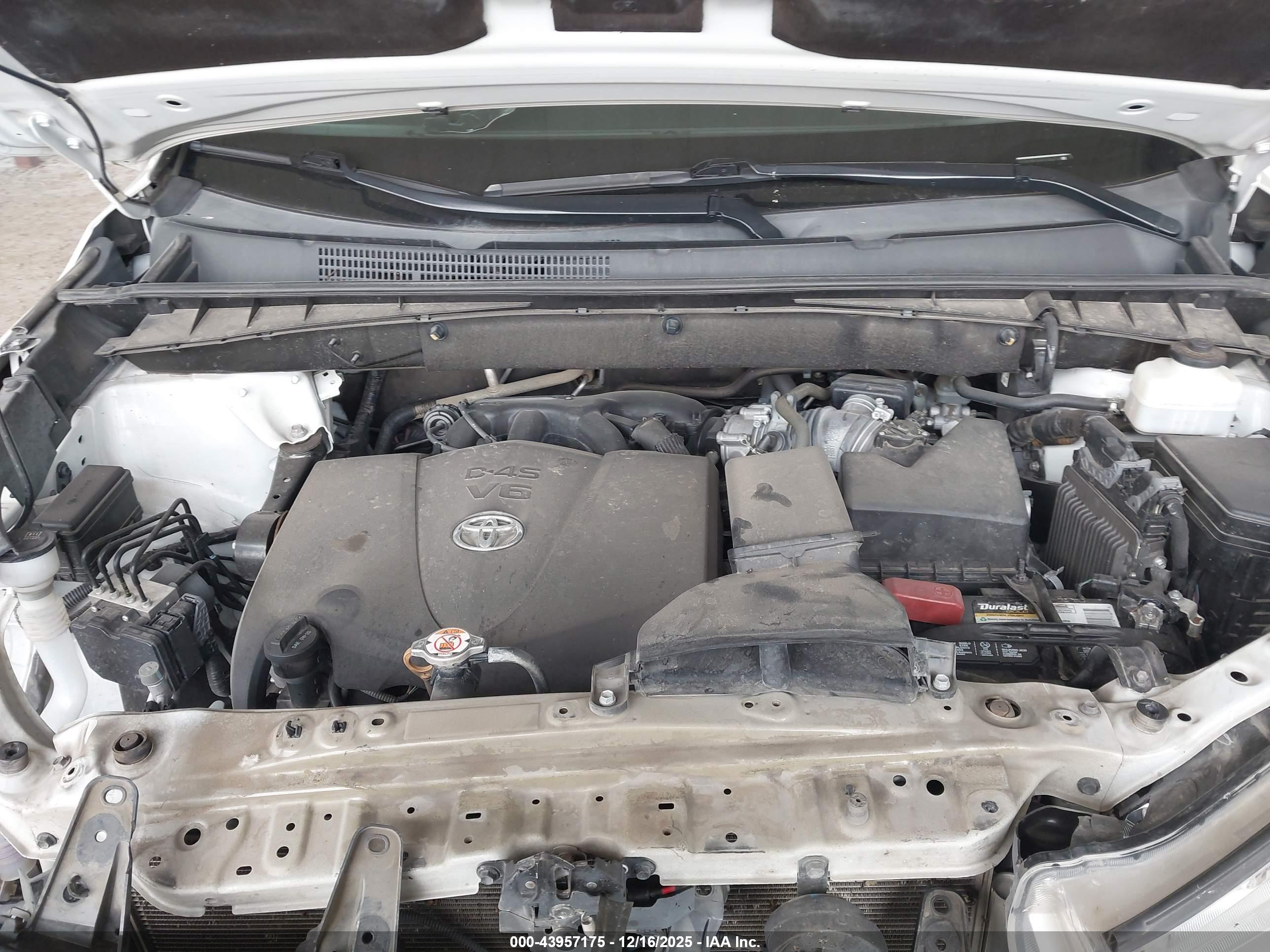 TOYOTA HIGHLANDER image 10