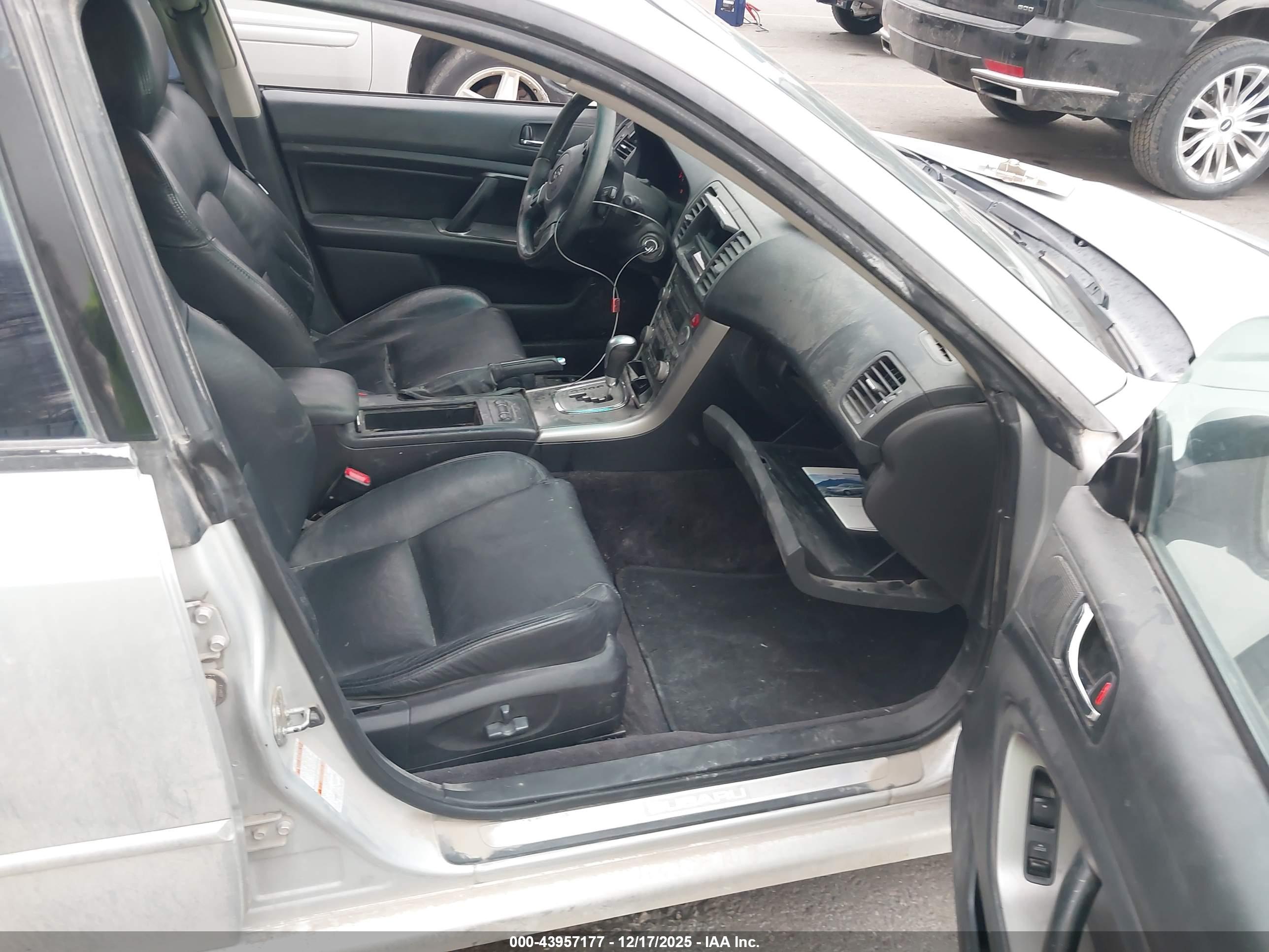 SUBARU LEGACY image 5