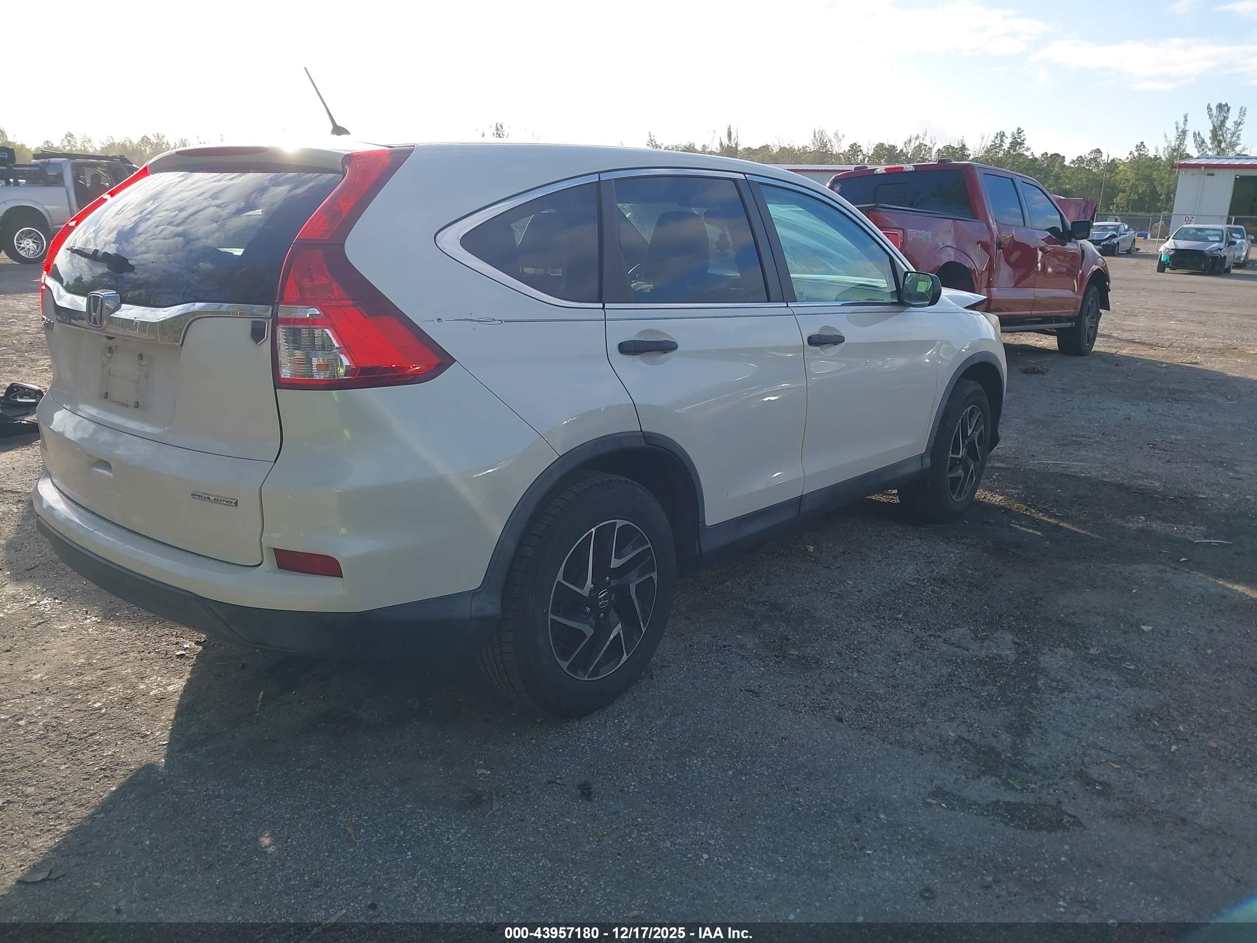 HONDA CR-V image 4