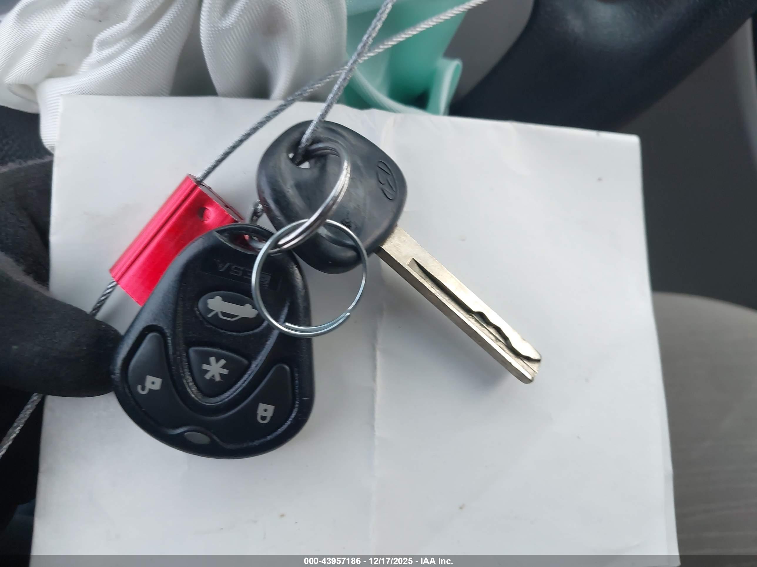 HYUNDAI ACCENT image 11