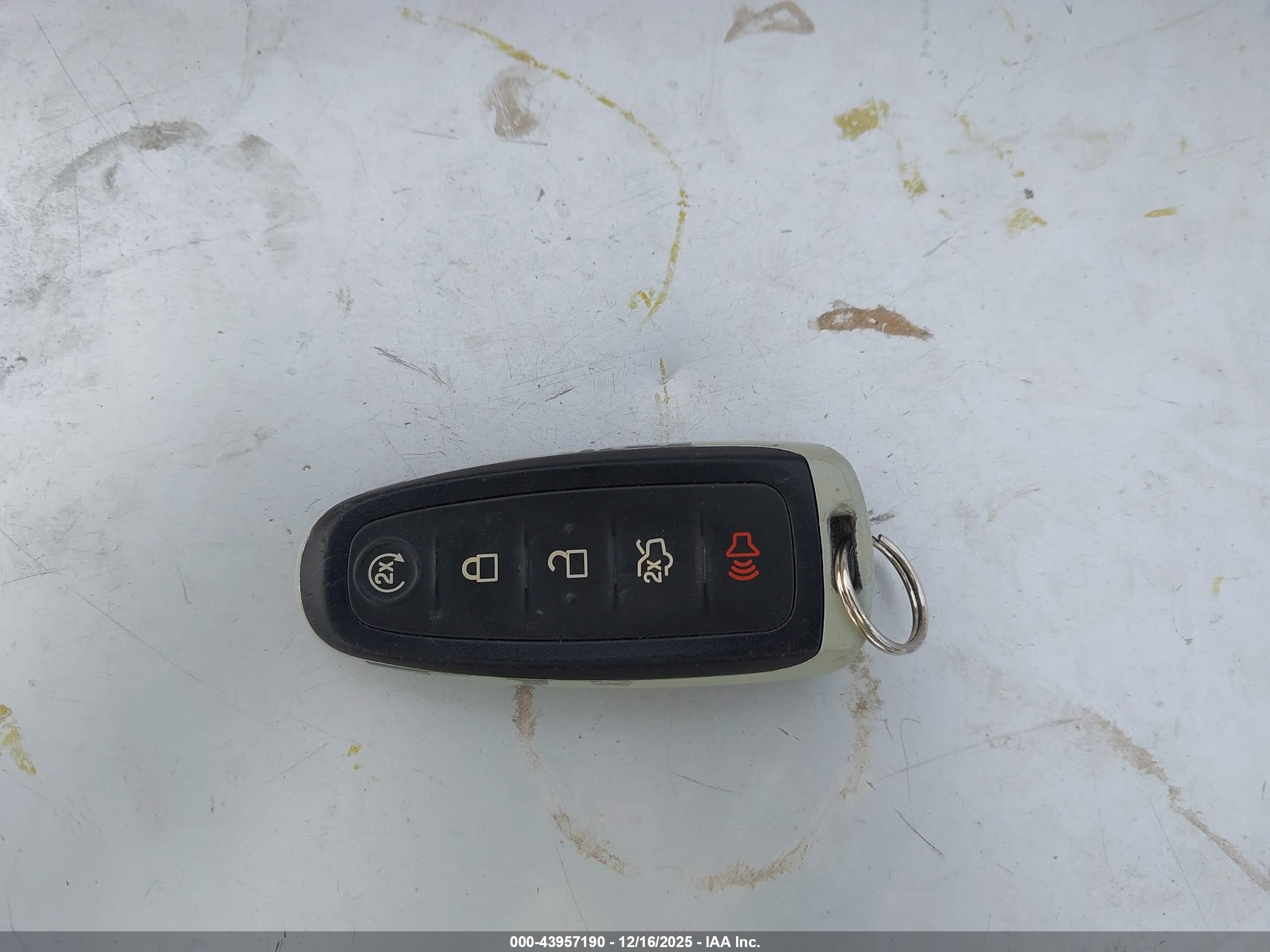 FORD ESCAPE image 11
