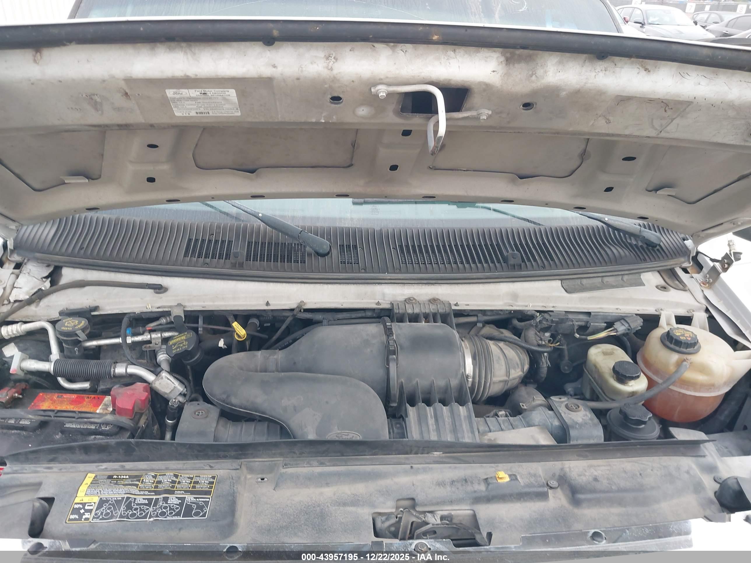 FORD E-350 image 10