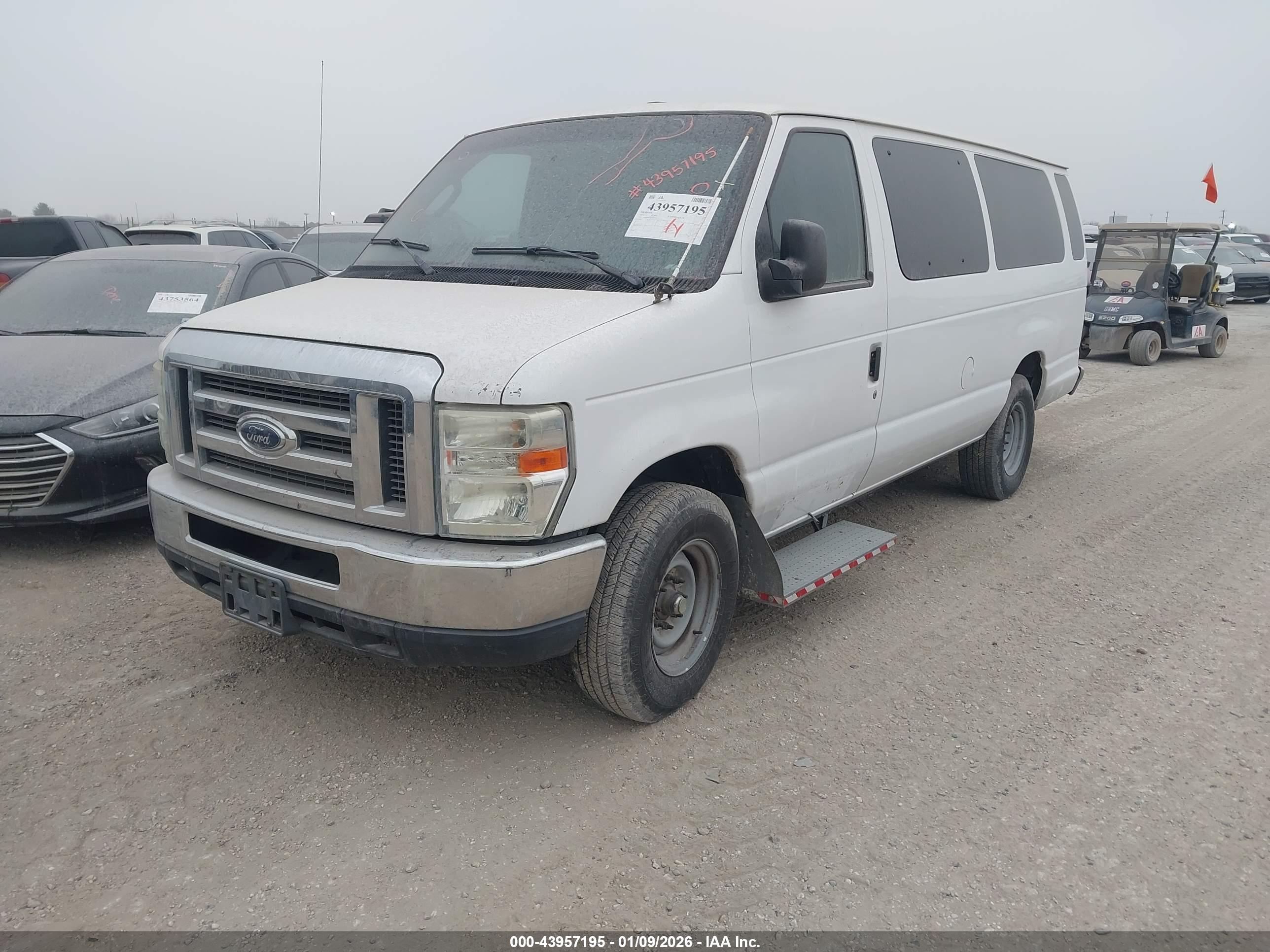FORD E-350 image 2