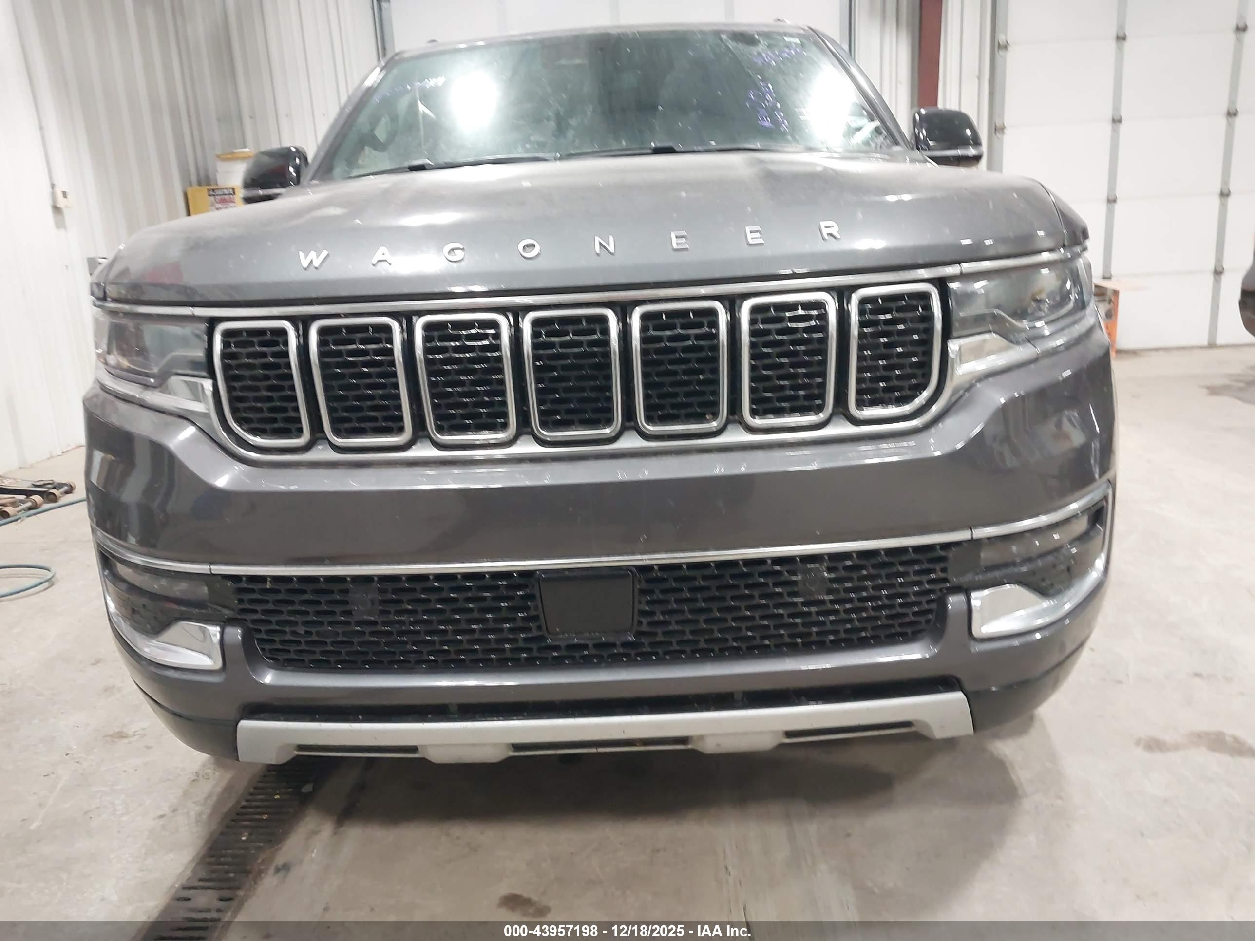 JEEP WAGONEER image 6