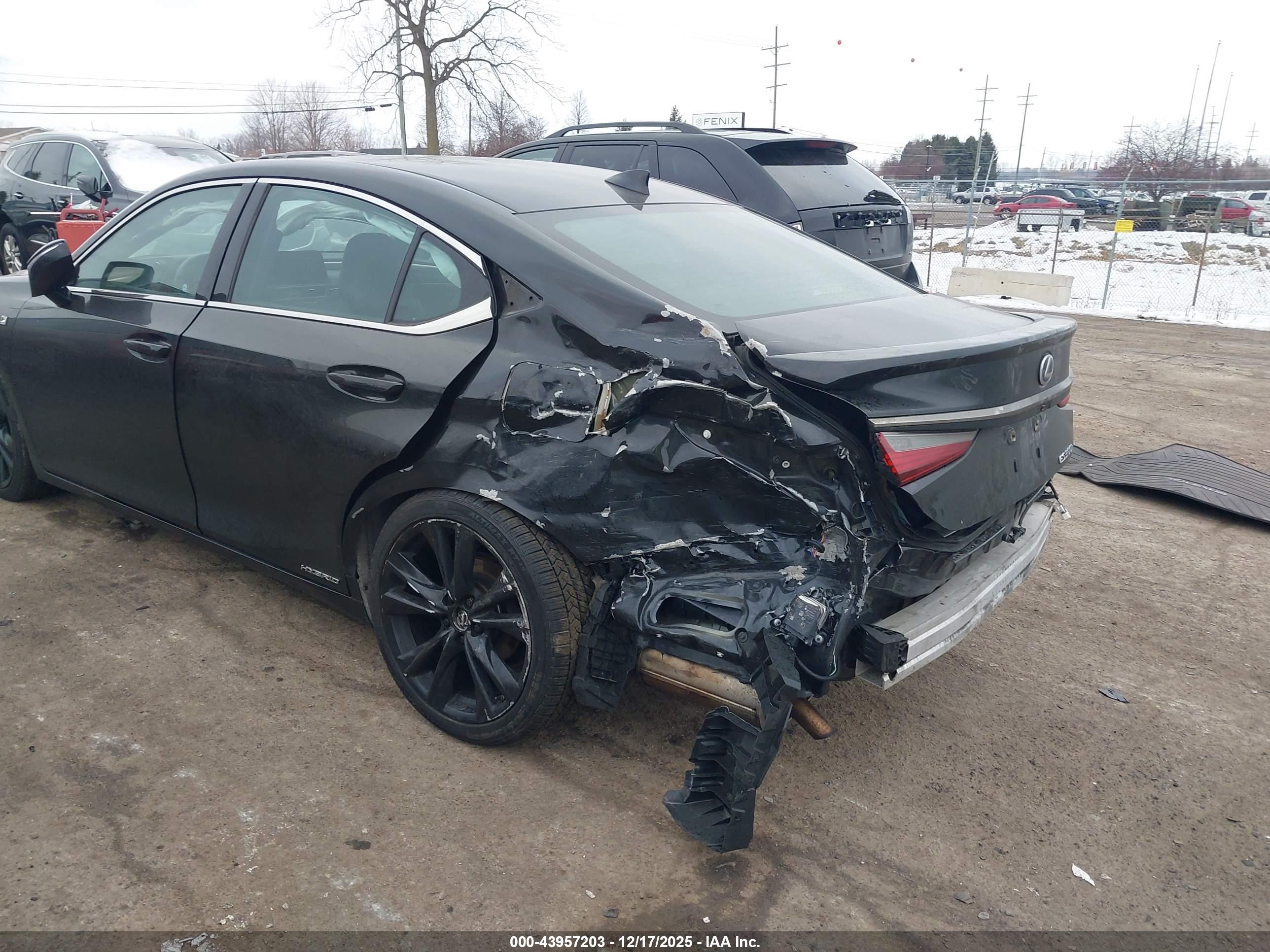 LEXUS ES image 6