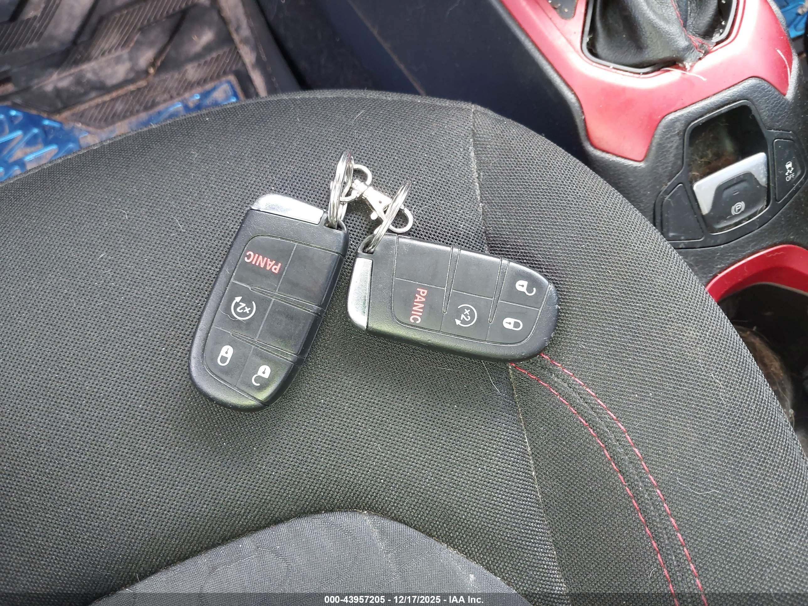 JEEP RENEGADE image 11