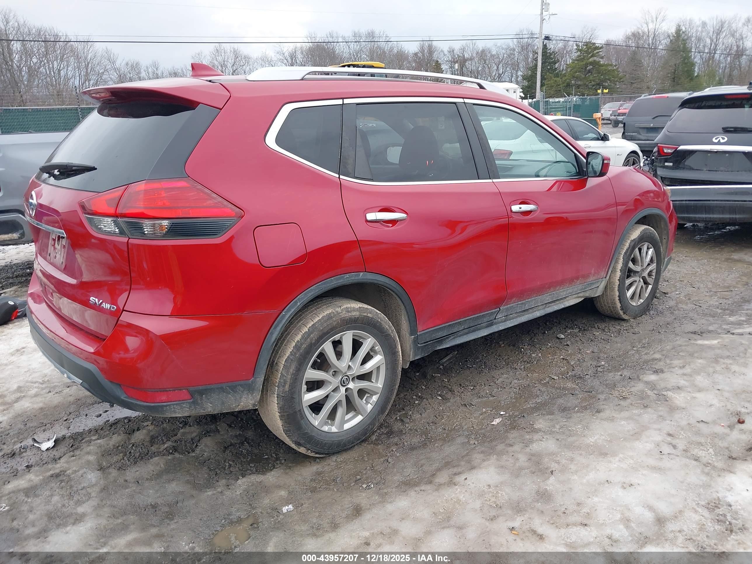 NISSAN ROGUE image 4