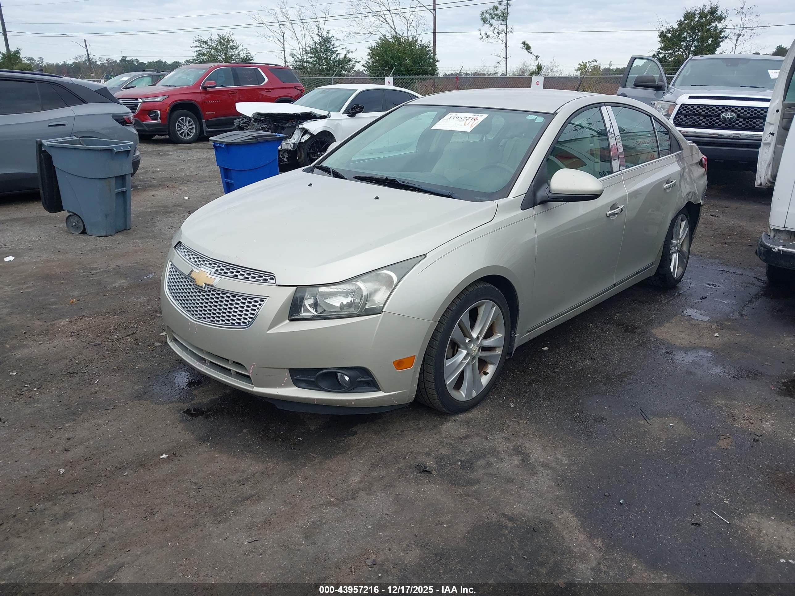 CHEVROLET CRUZE image 2