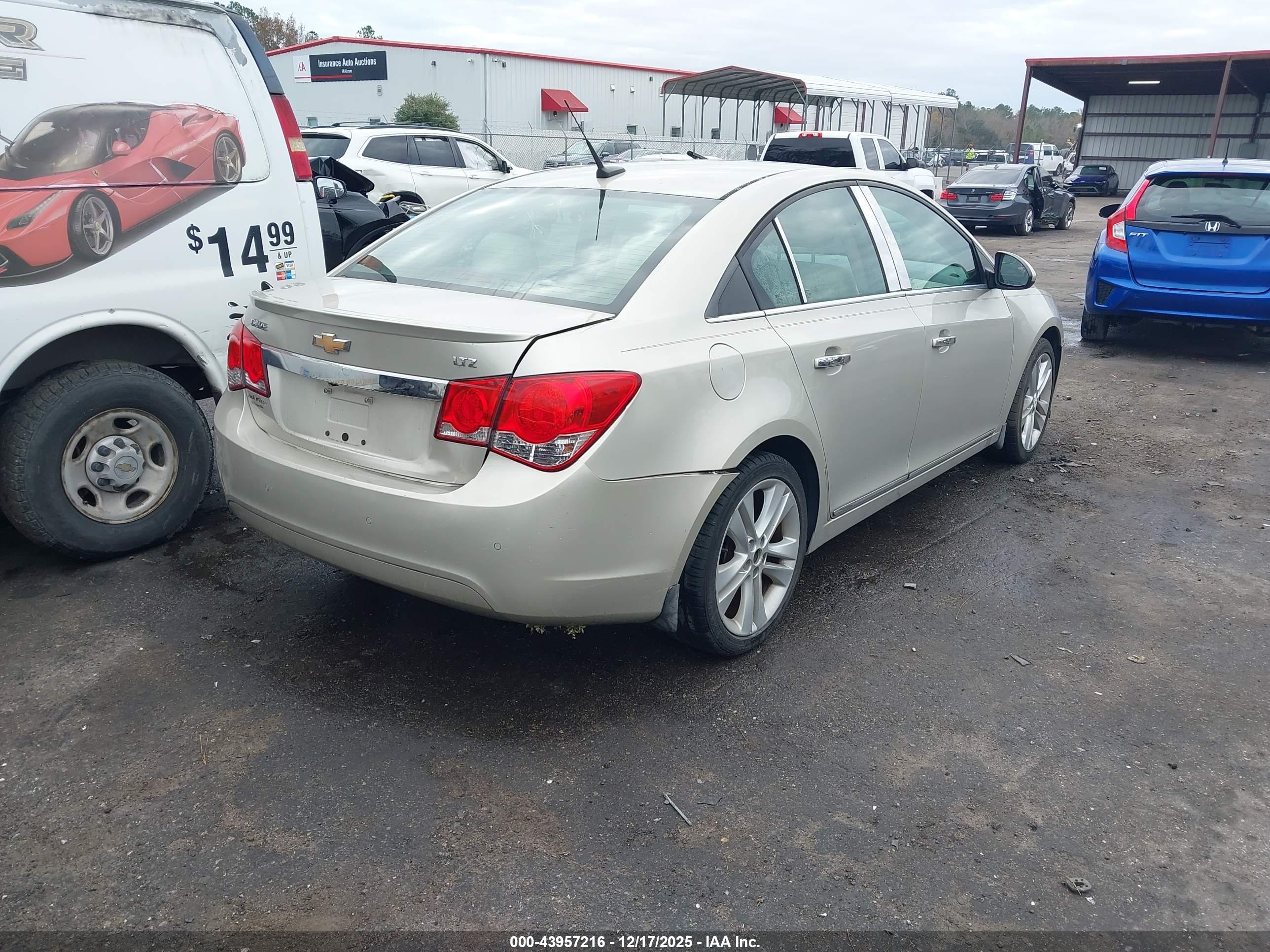 CHEVROLET CRUZE image 4