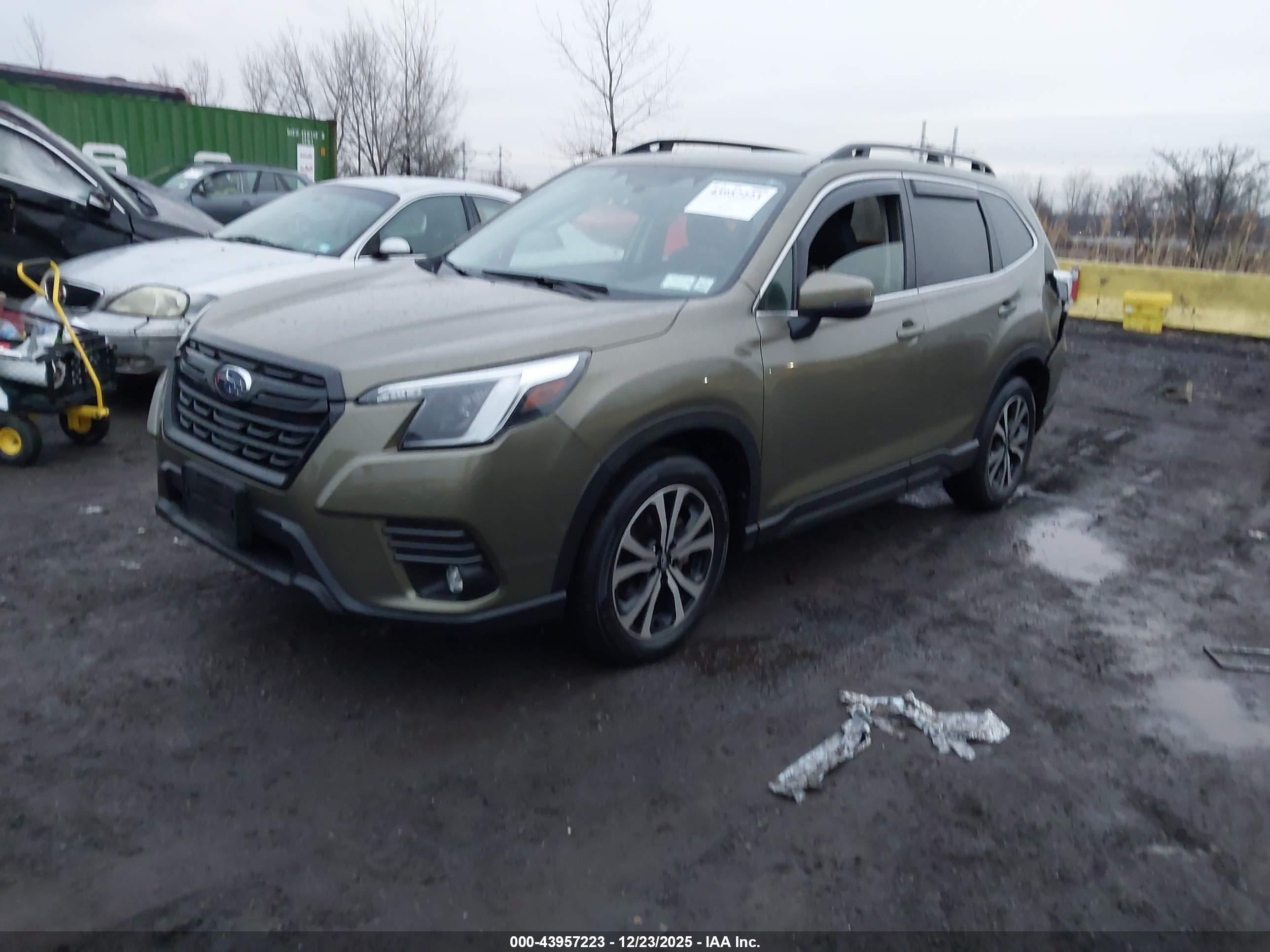 SUBARU FORESTER image 2