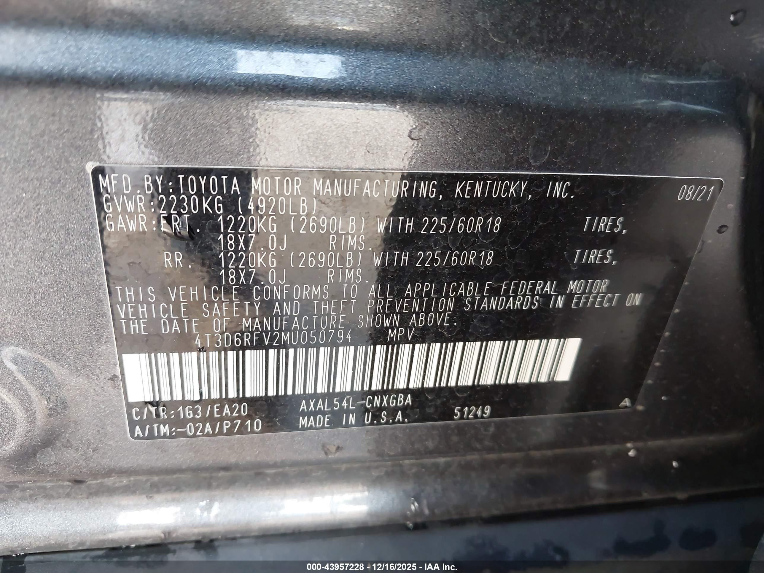 TOYOTA RAV4 image 9