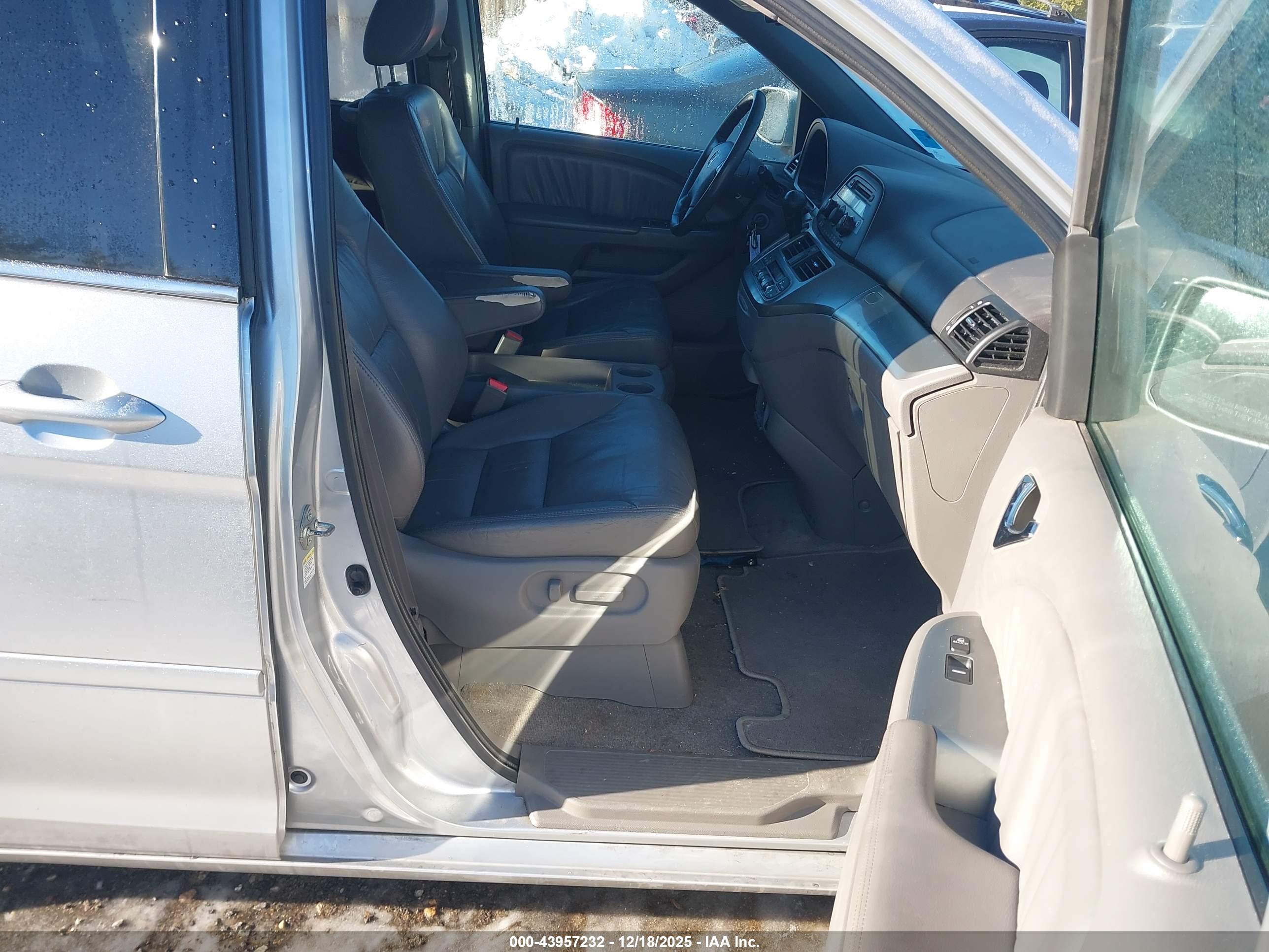 HONDA ODYSSEY image 5