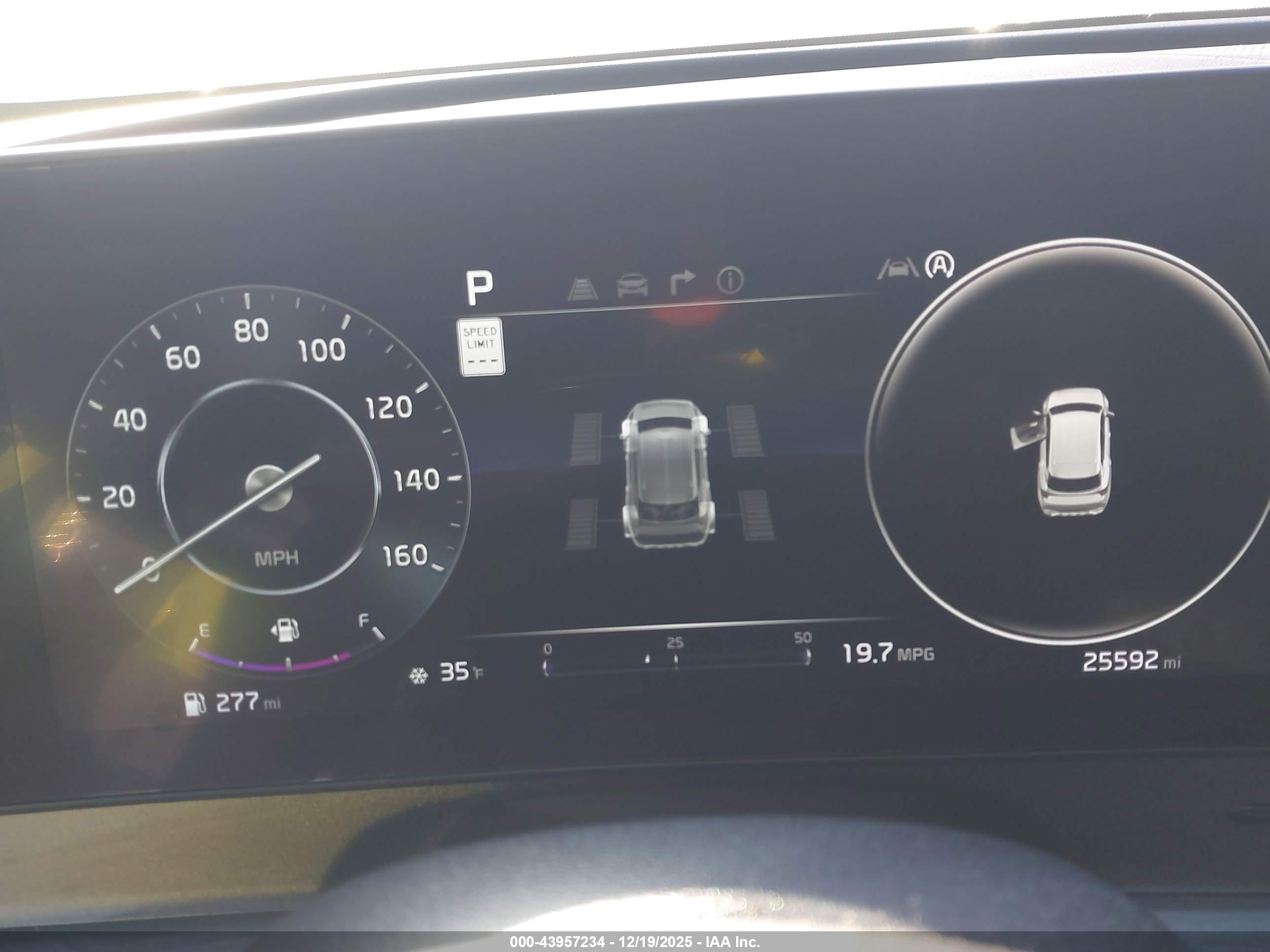 KIA SPORTAGE image 7