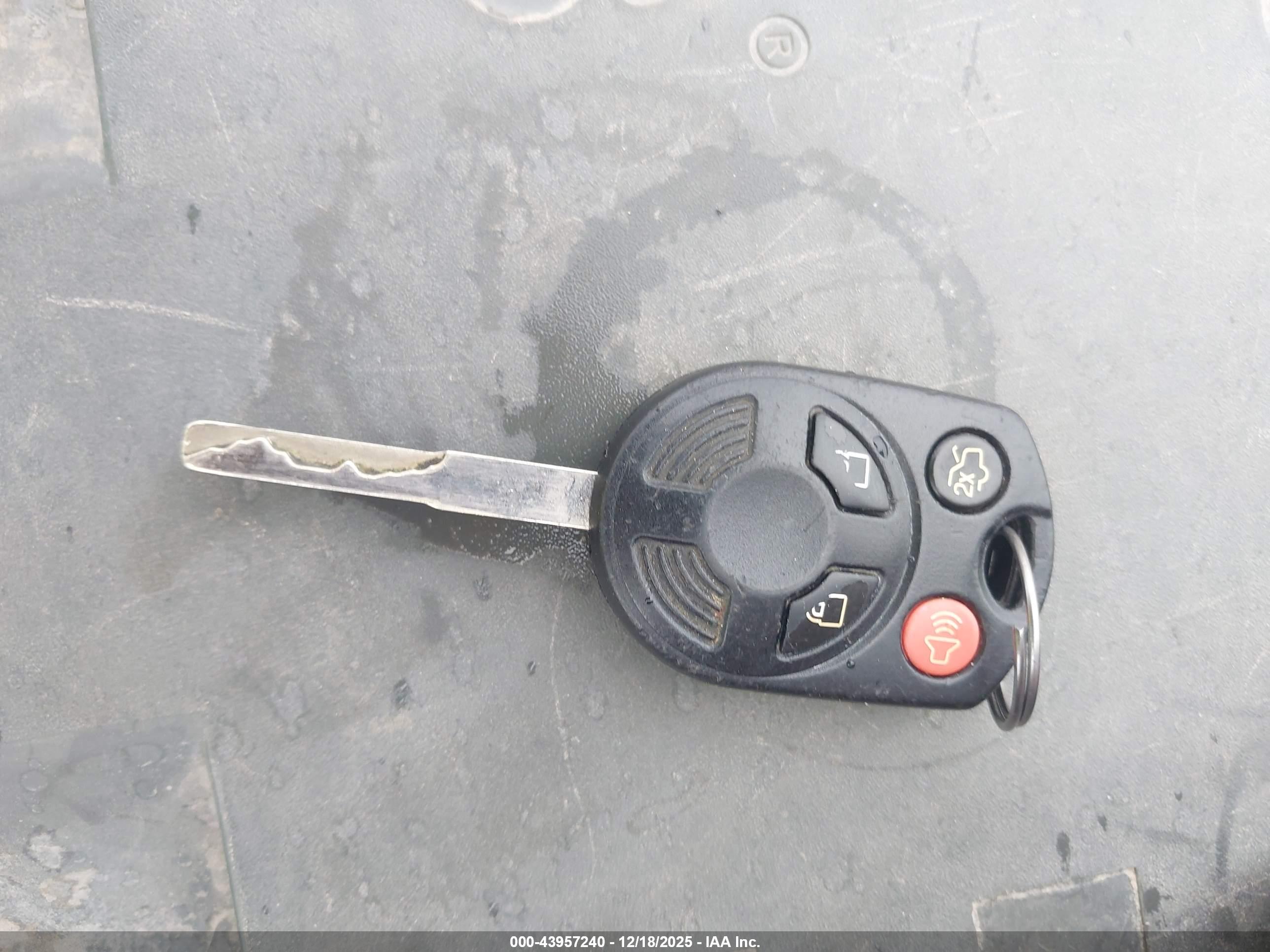 FORD ESCAPE image 11