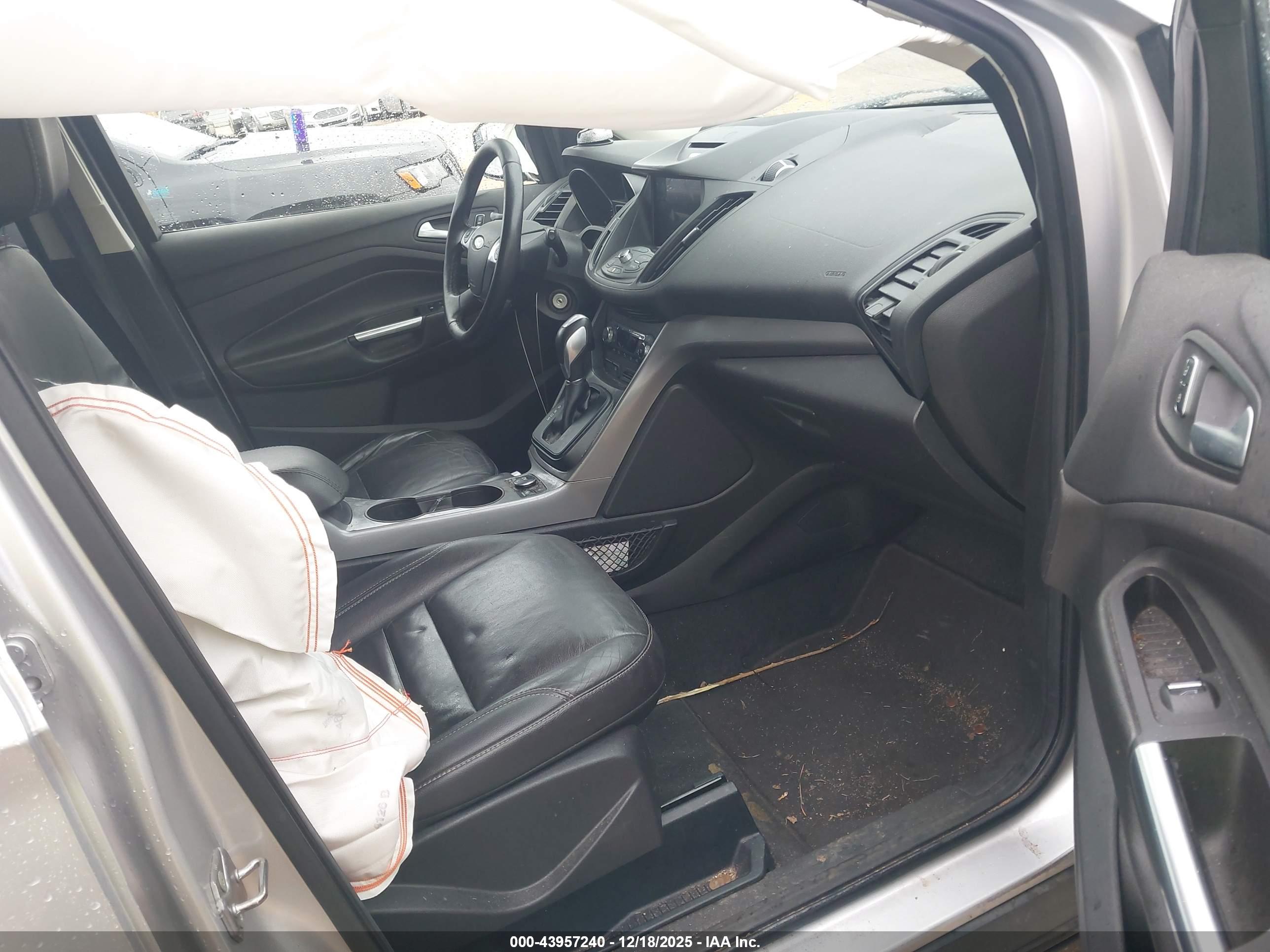 FORD ESCAPE image 5