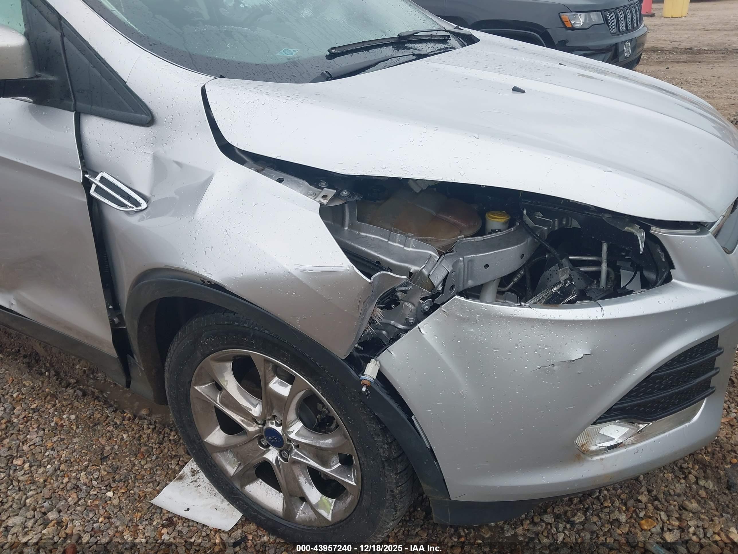 FORD ESCAPE image 6