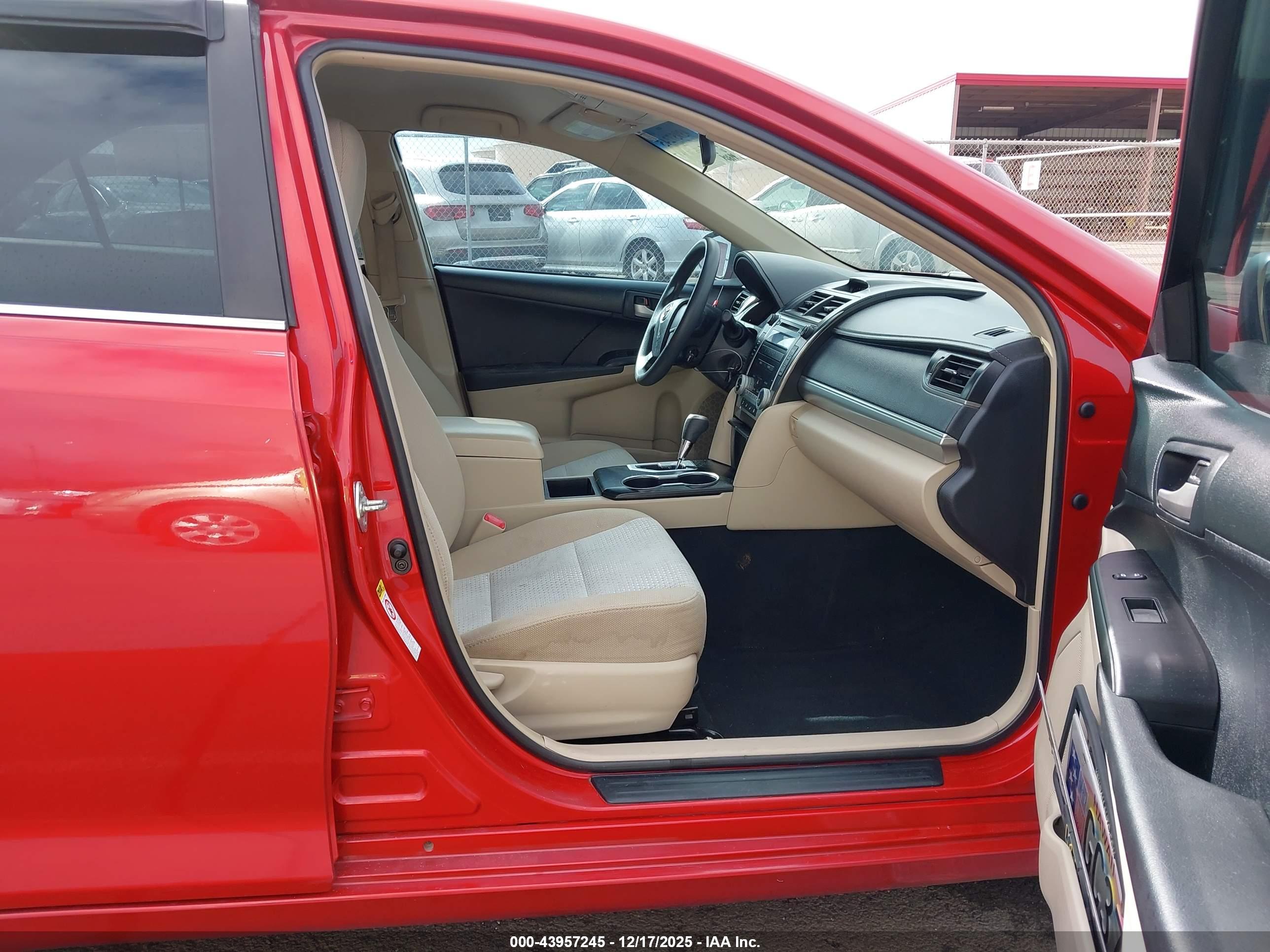 TOYOTA CAMRY image 5