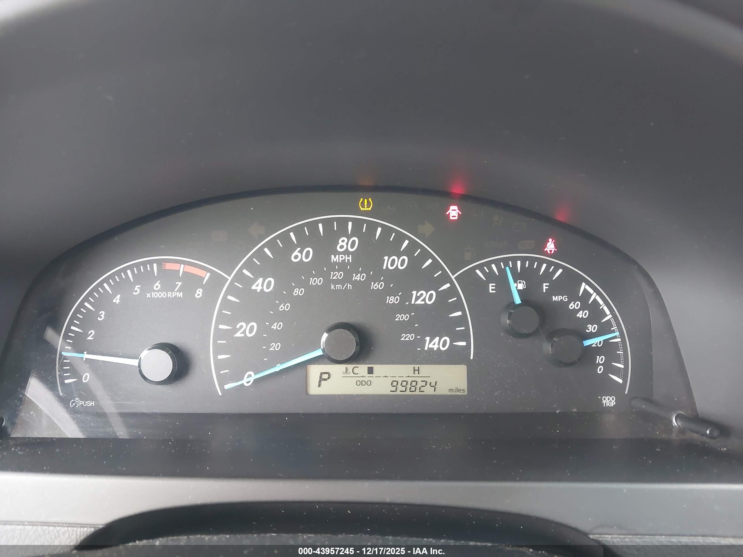 TOYOTA CAMRY image 7