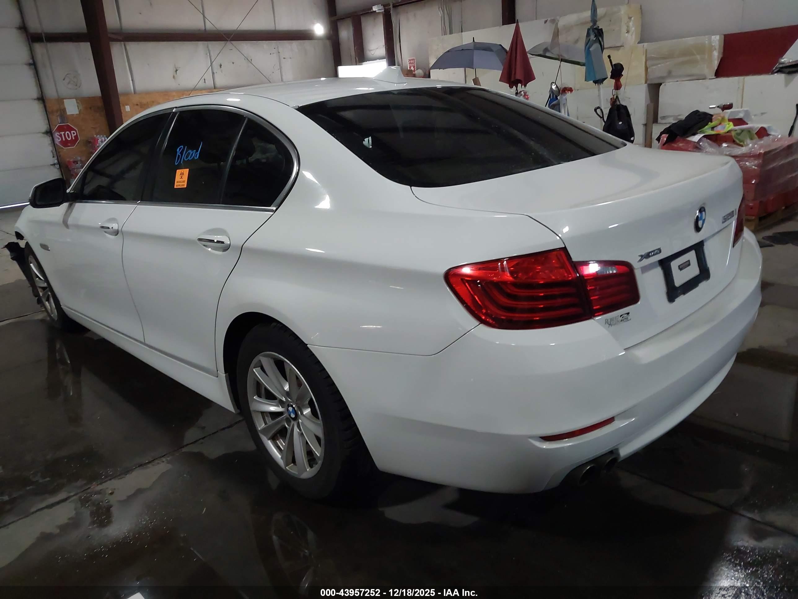 BMW 528I image 3