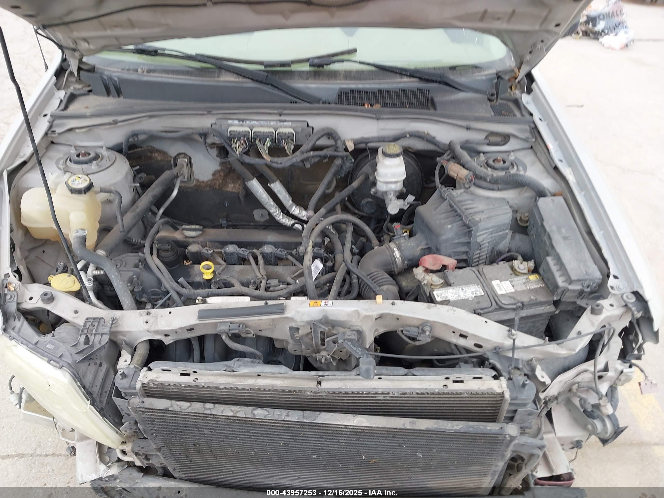 MAZDA TRIBUTE image 10