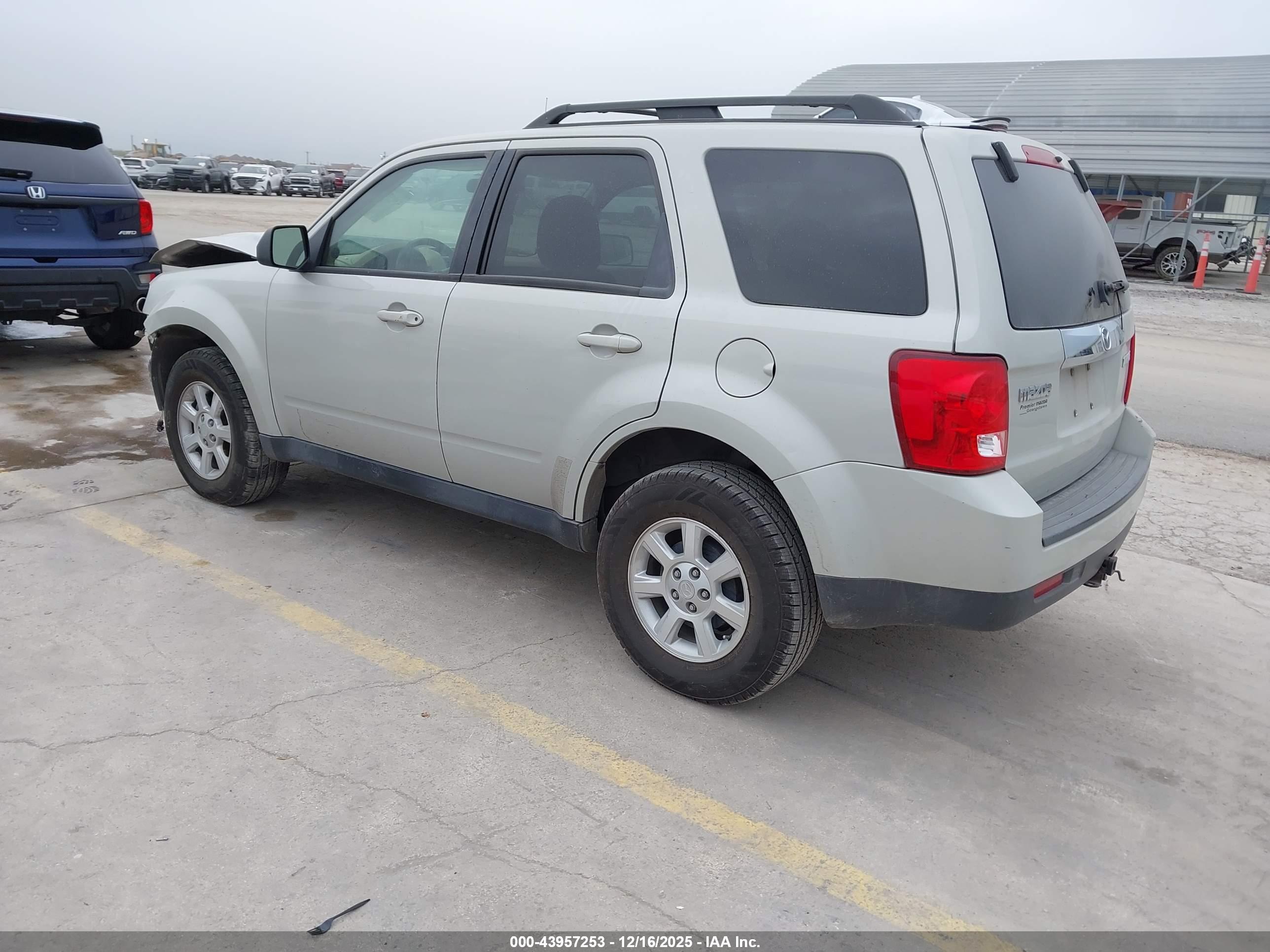 MAZDA TRIBUTE image 3