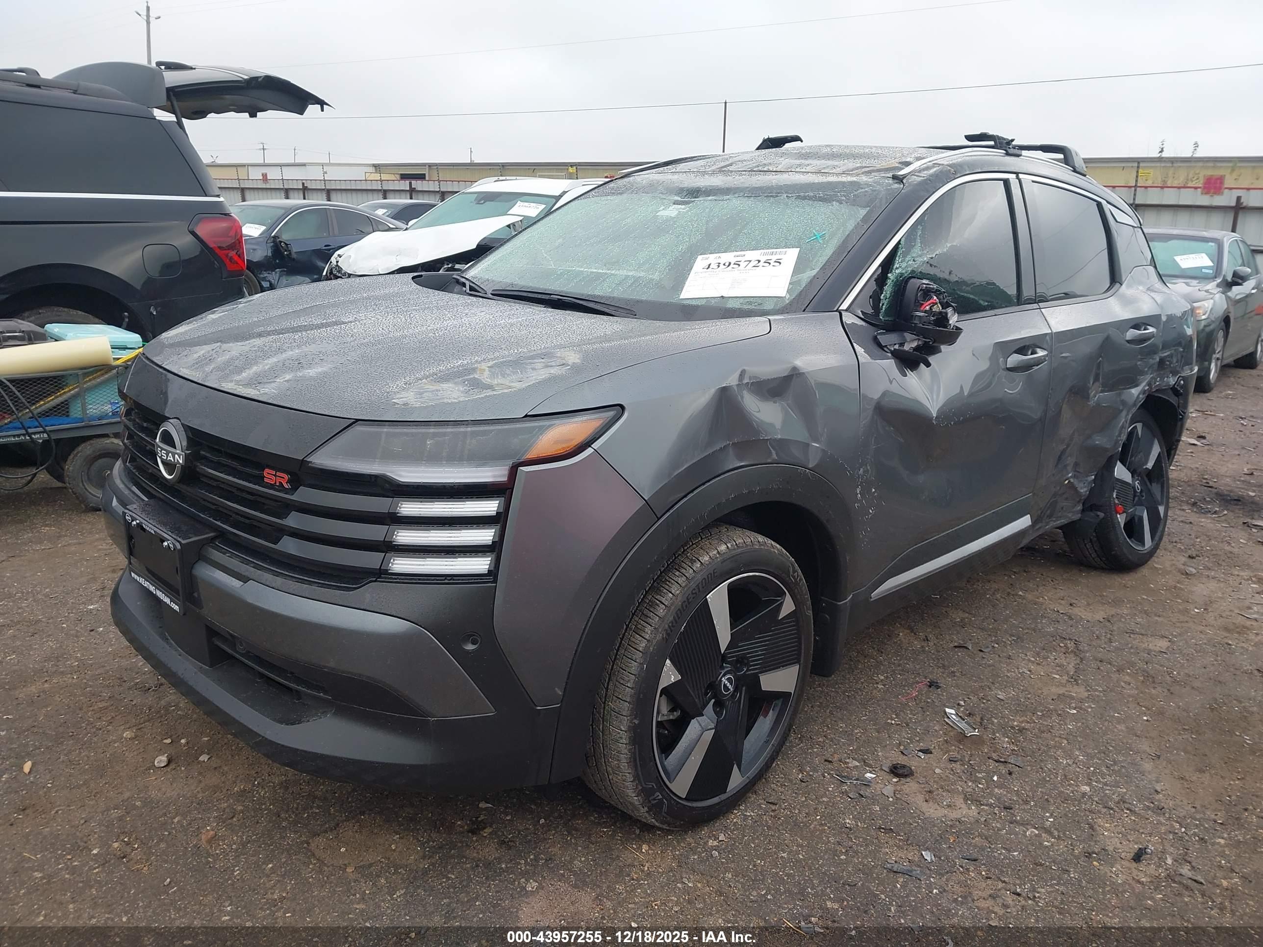 NISSAN KICKS image 2