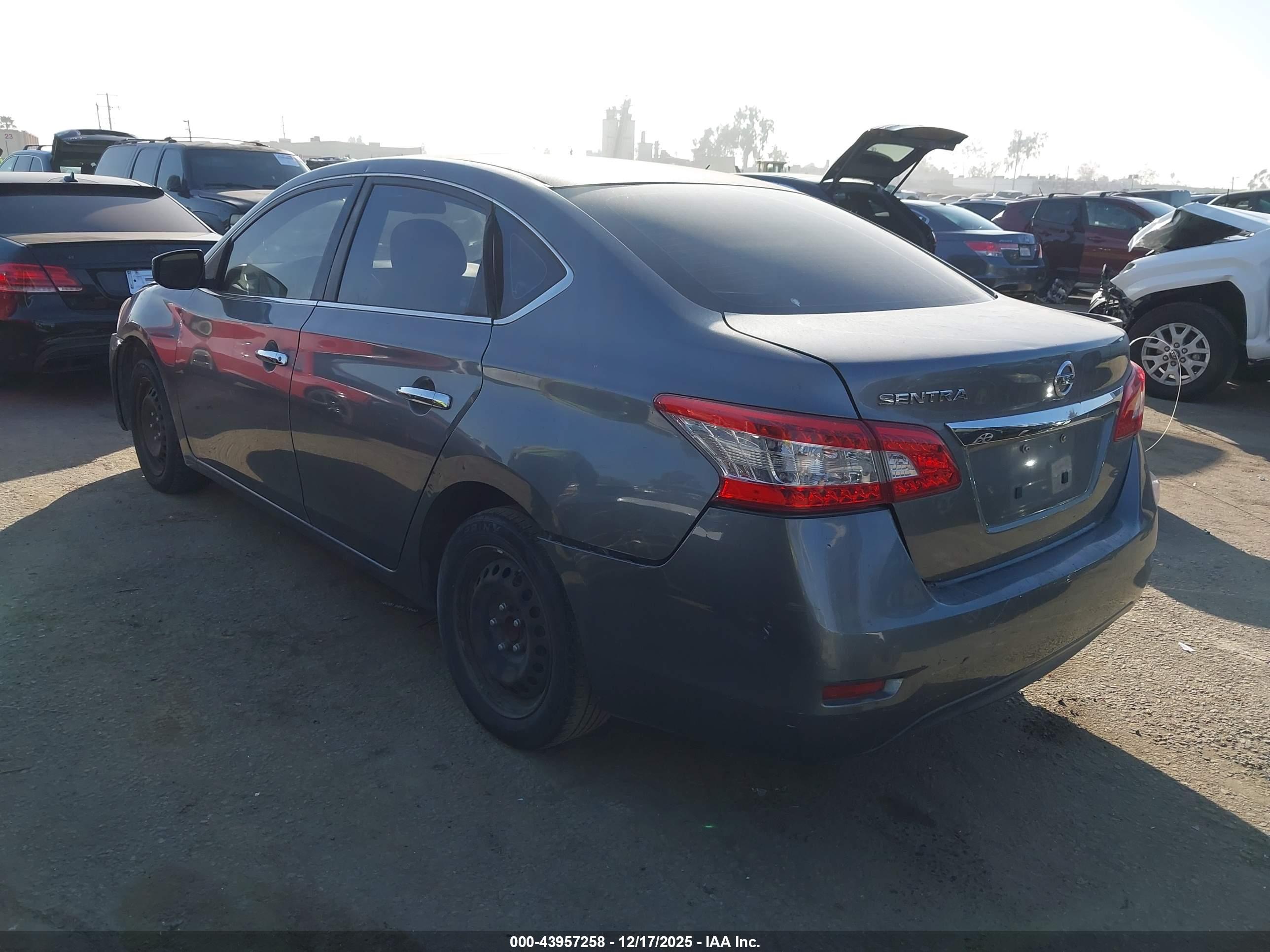 NISSAN SENTRA image 3