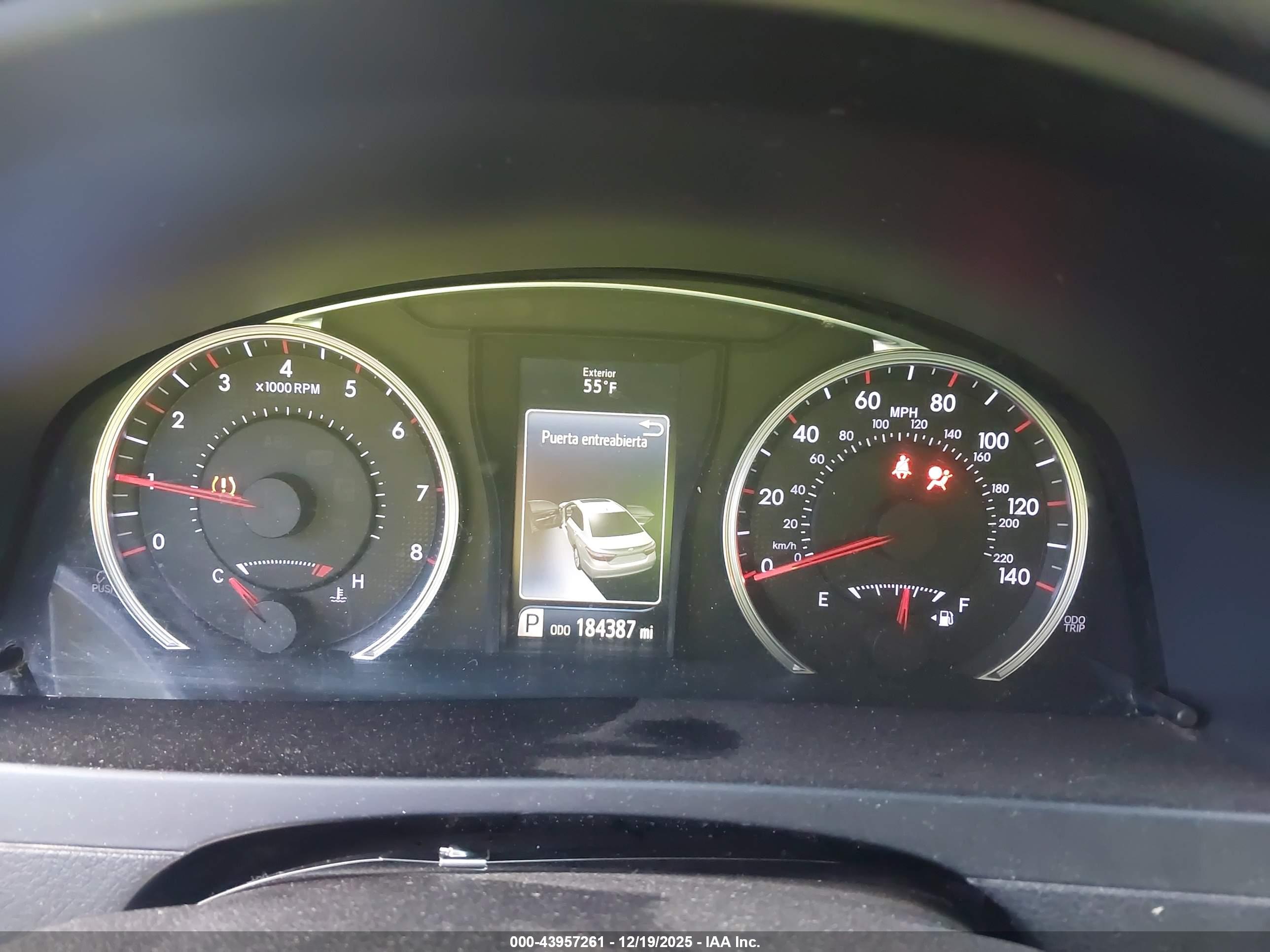 TOYOTA CAMRY image 7