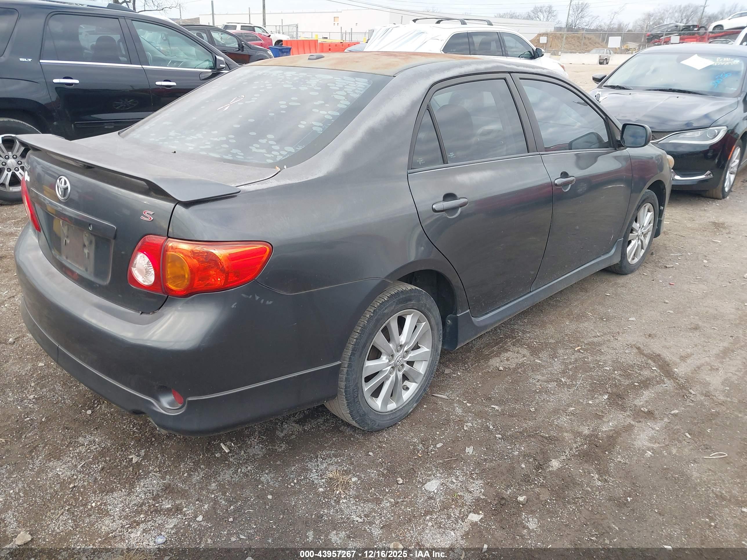 TOYOTA COROLLA image 4
