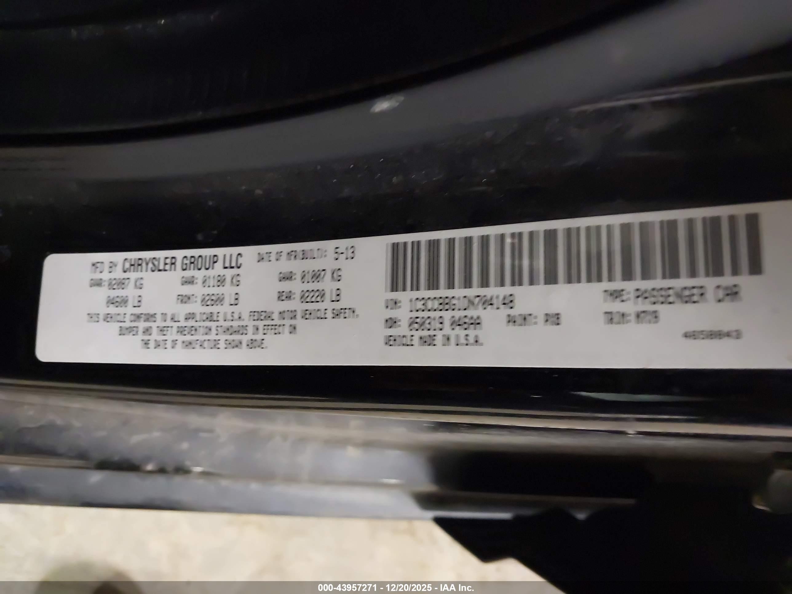 CHRYSLER 200 image 9
