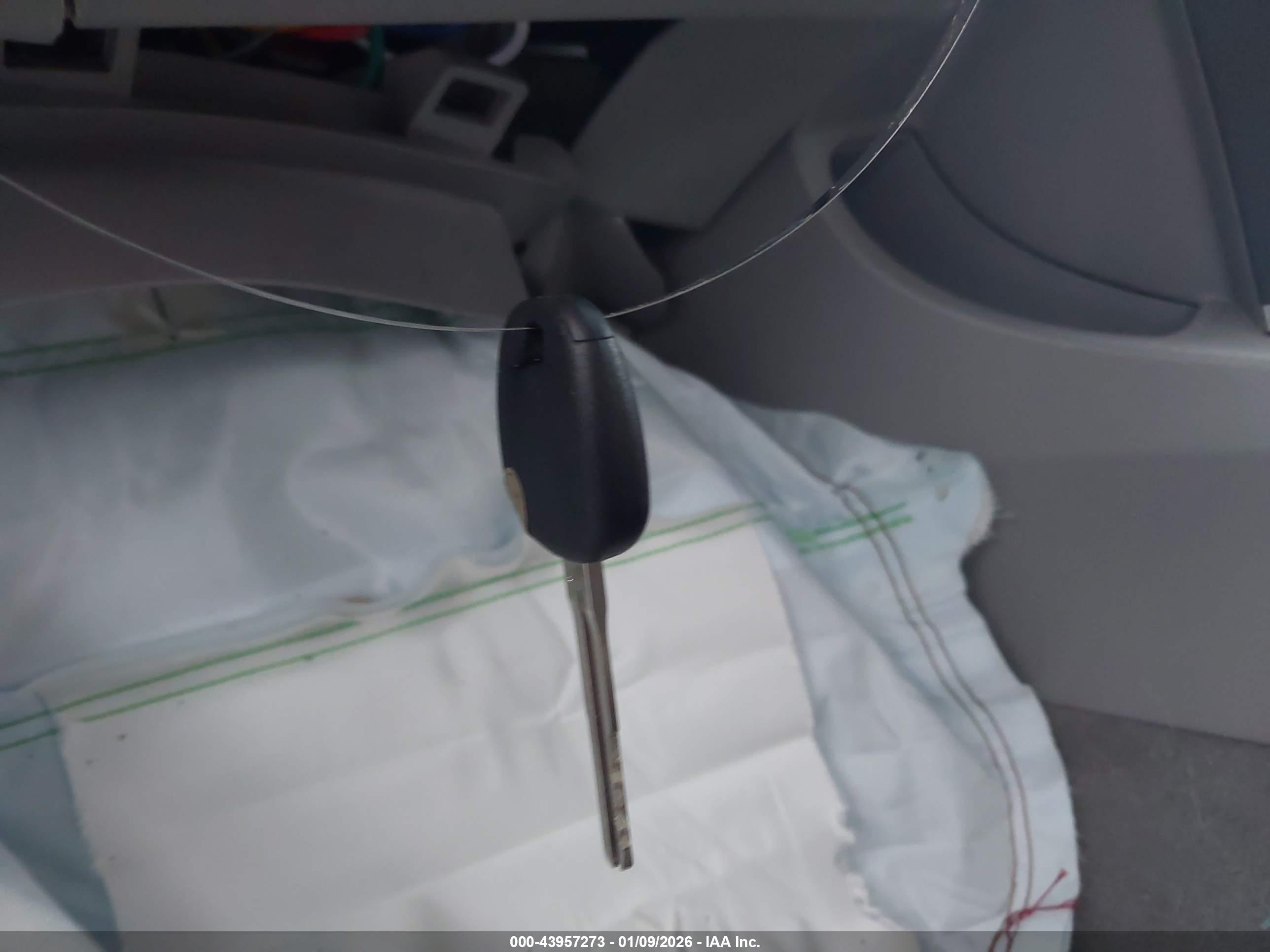 TOYOTA CAMRY image 11