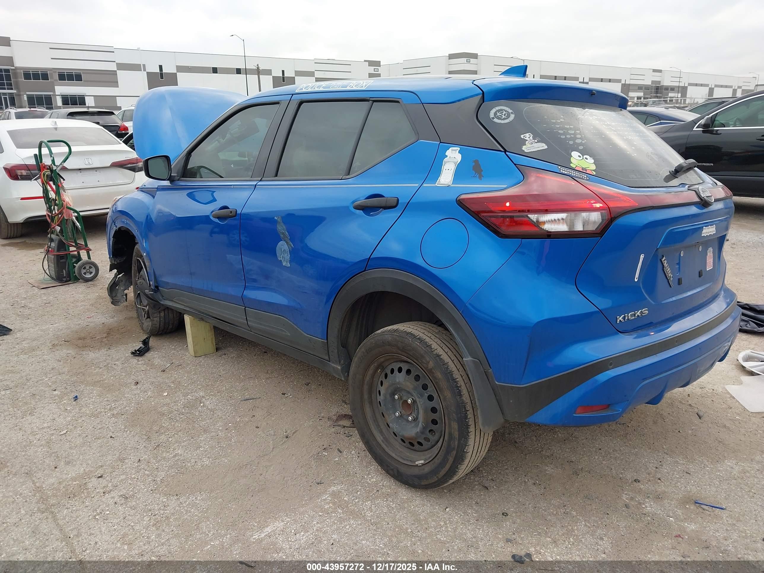 NISSAN KICKS image 3